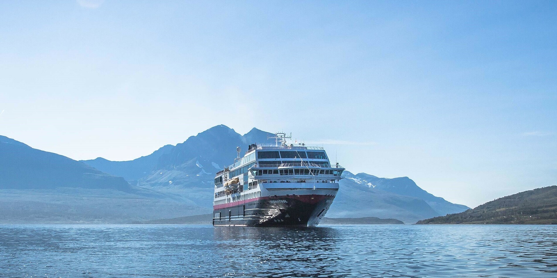 A photo of the MS Midnatsol cruise ship