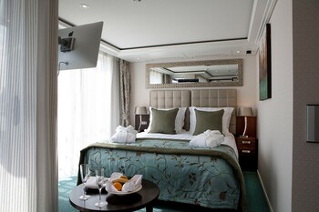 Category AA+ Stateroom