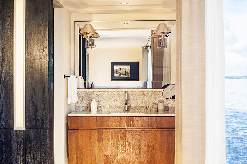Aqua Expeditions Aria Amazon Bathroom 2.jpg