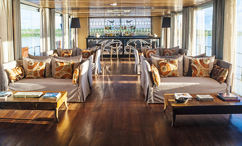 Aqua Expeditions Aria Amazon Indoor Lounge.jpg