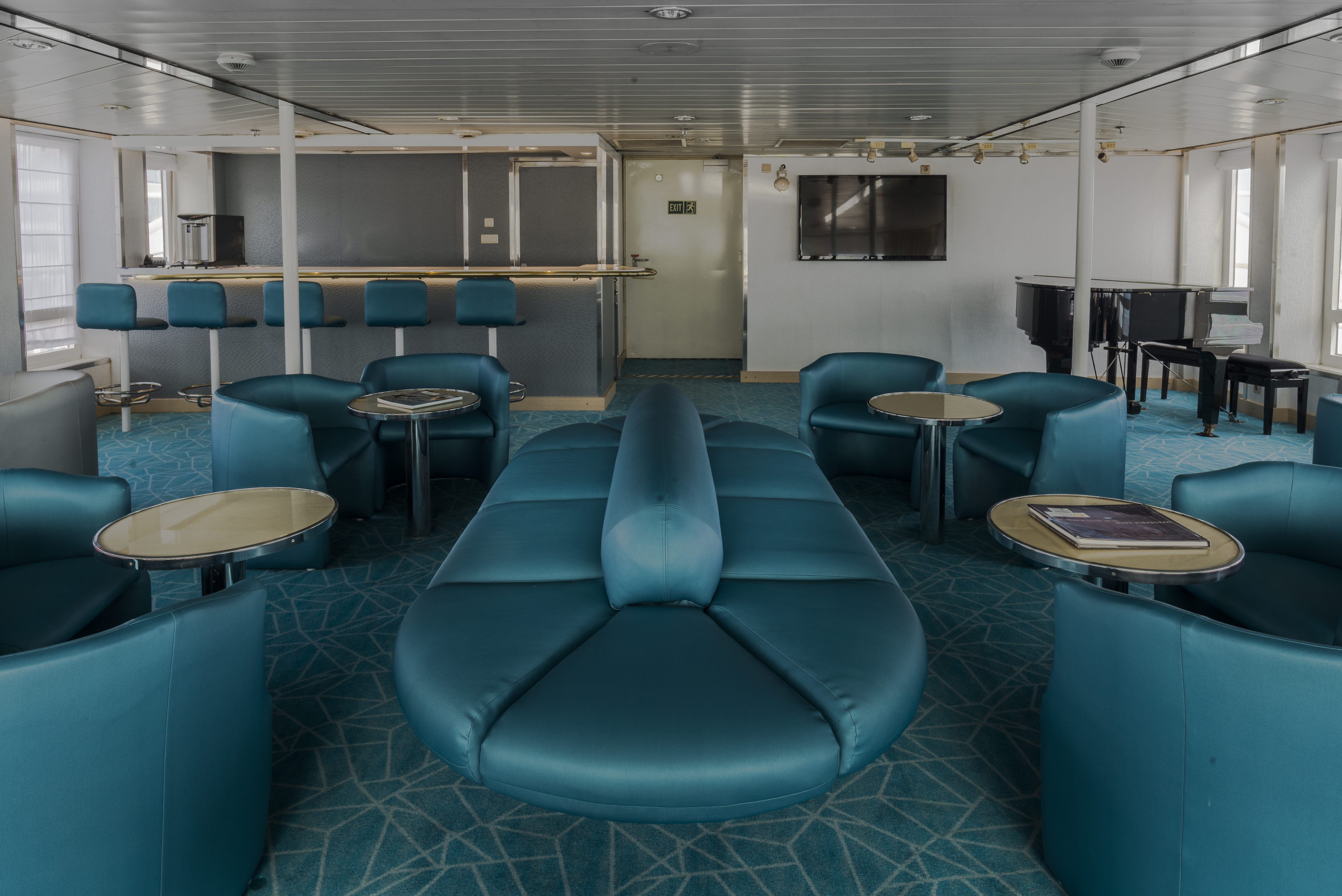 Quark Expeditions Ocean Diamond Observation Lounge 3.jpg