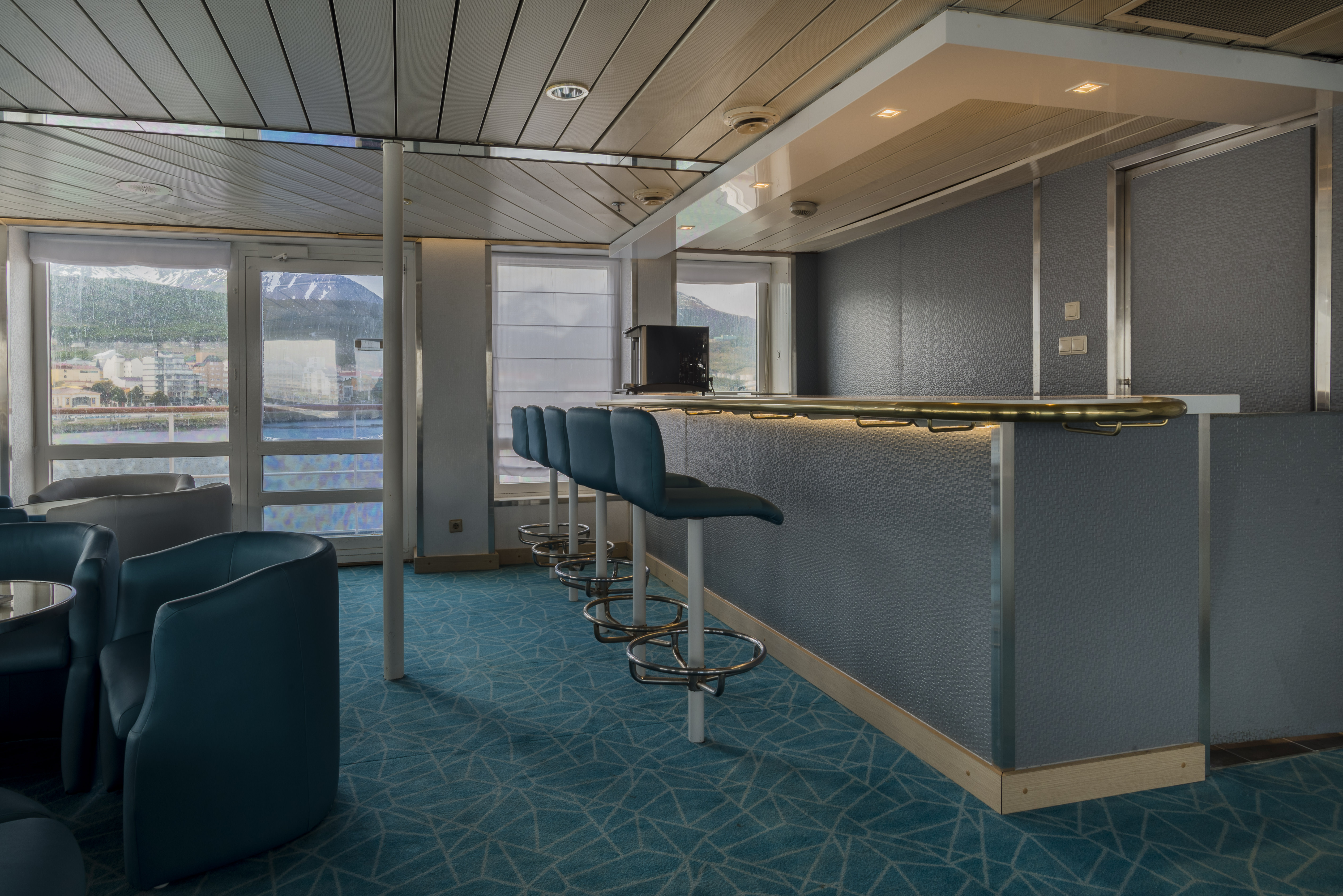 Quark Expeditions Ocean Diamond Observation Lounge 5.jpg