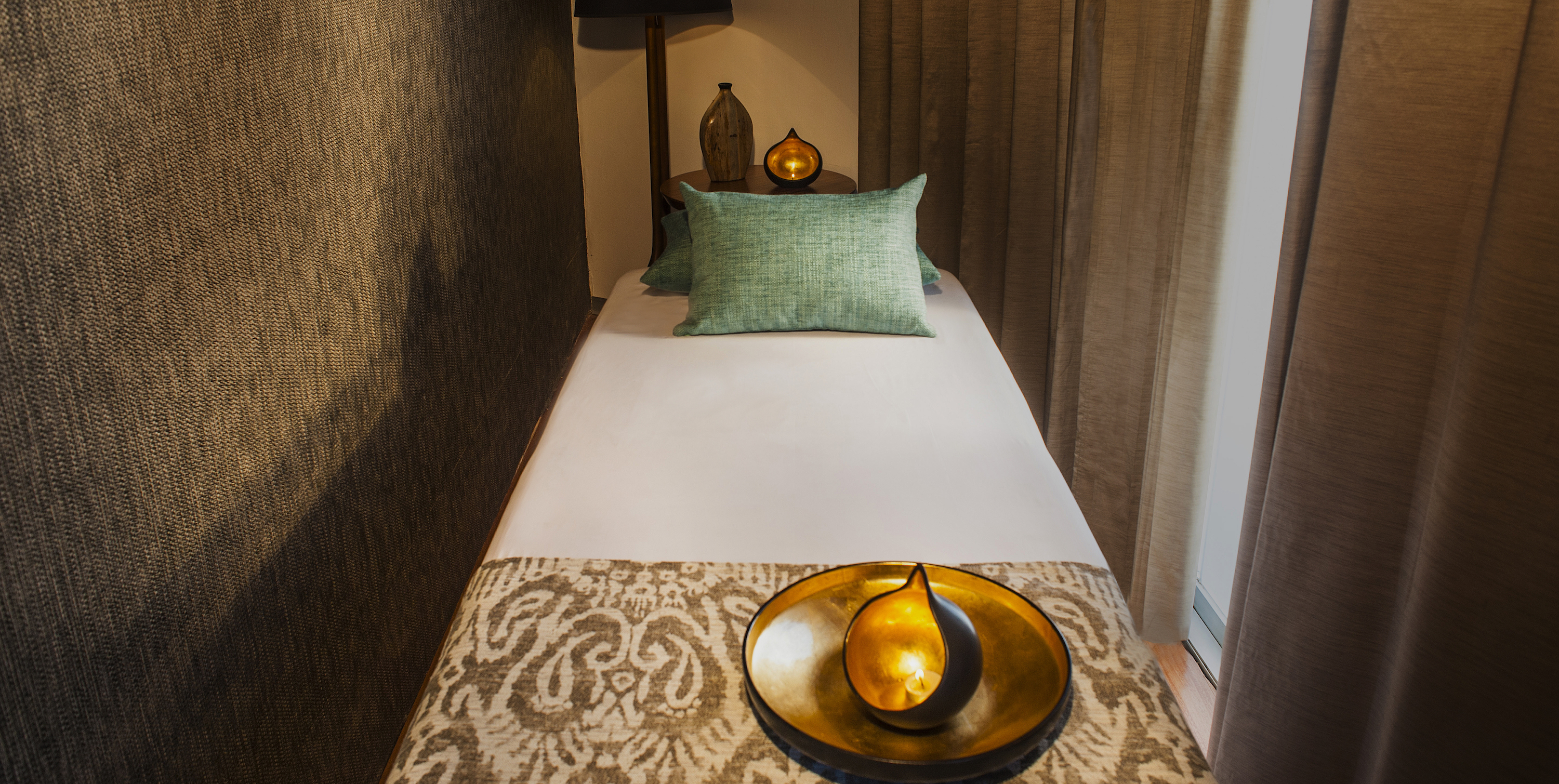 Aqua Expeditions Aria Amazdon Spa.jpg