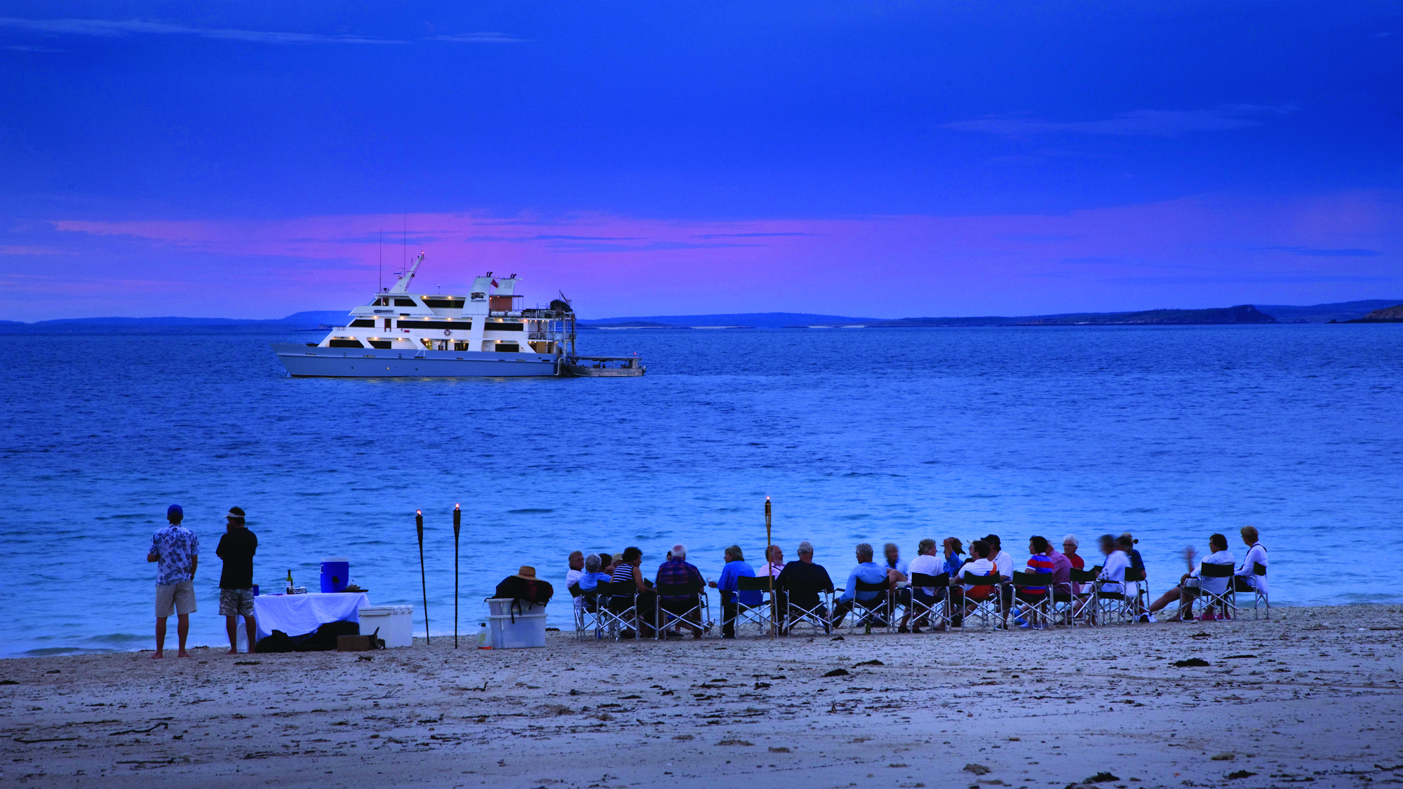 Coral Expeditions Coral Expeditions I Beach BBQs CE1.jpg