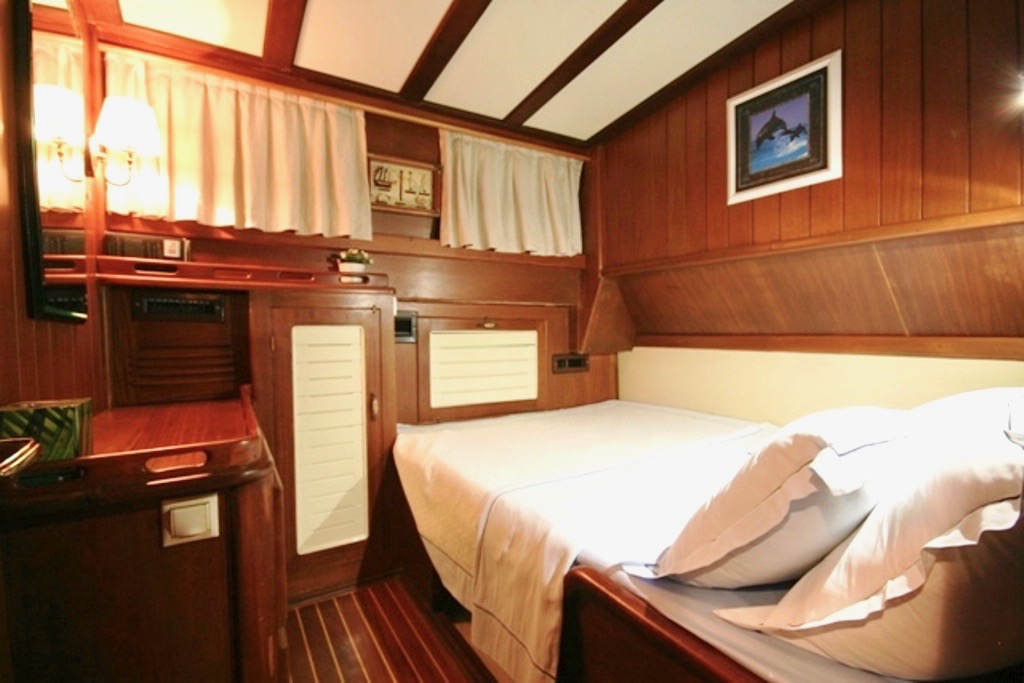 DM Yachting Kaptan Sevket Accommodation Double Cabin 2.jpg