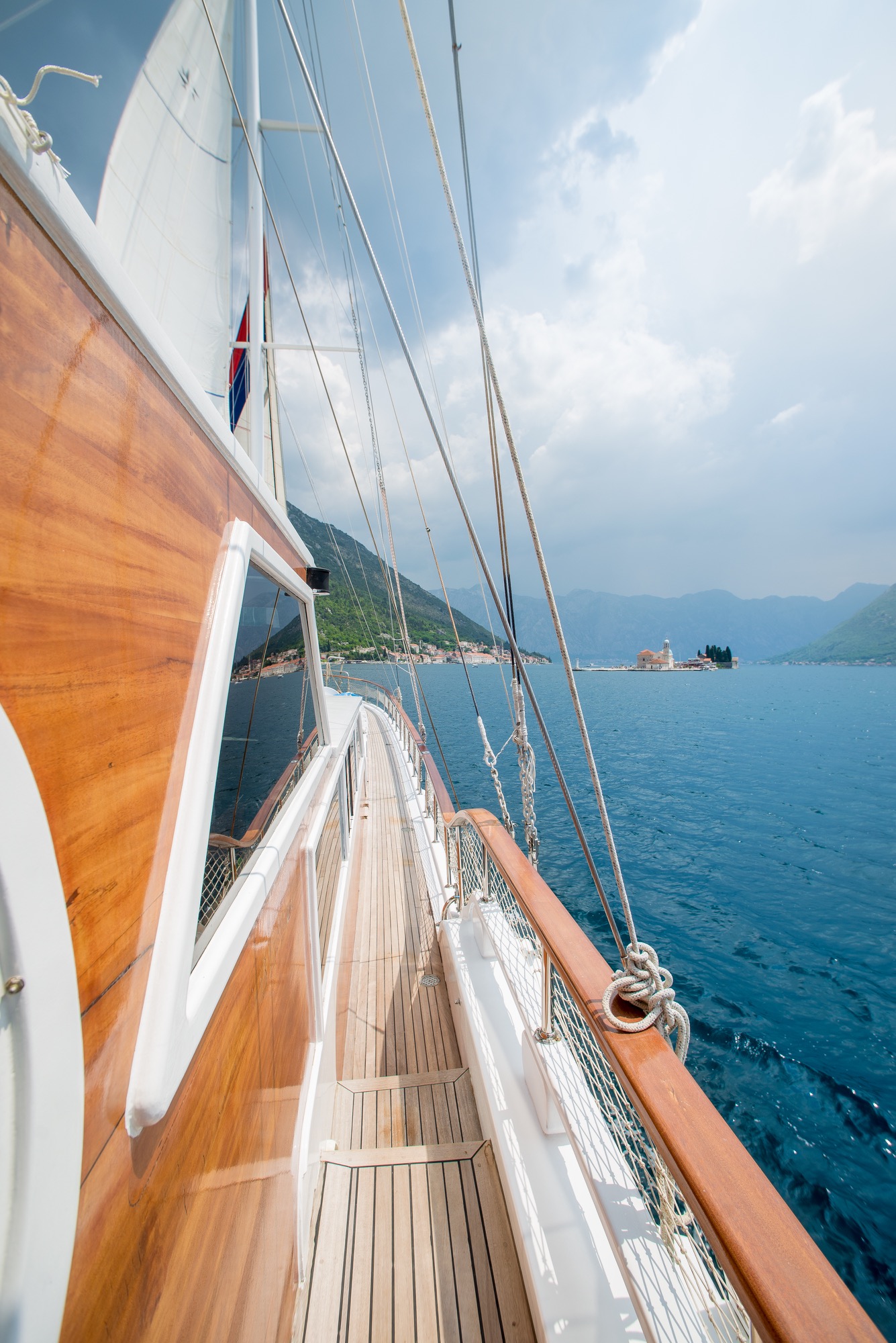 DM Yachting Sadri Usta Deck5.jpg