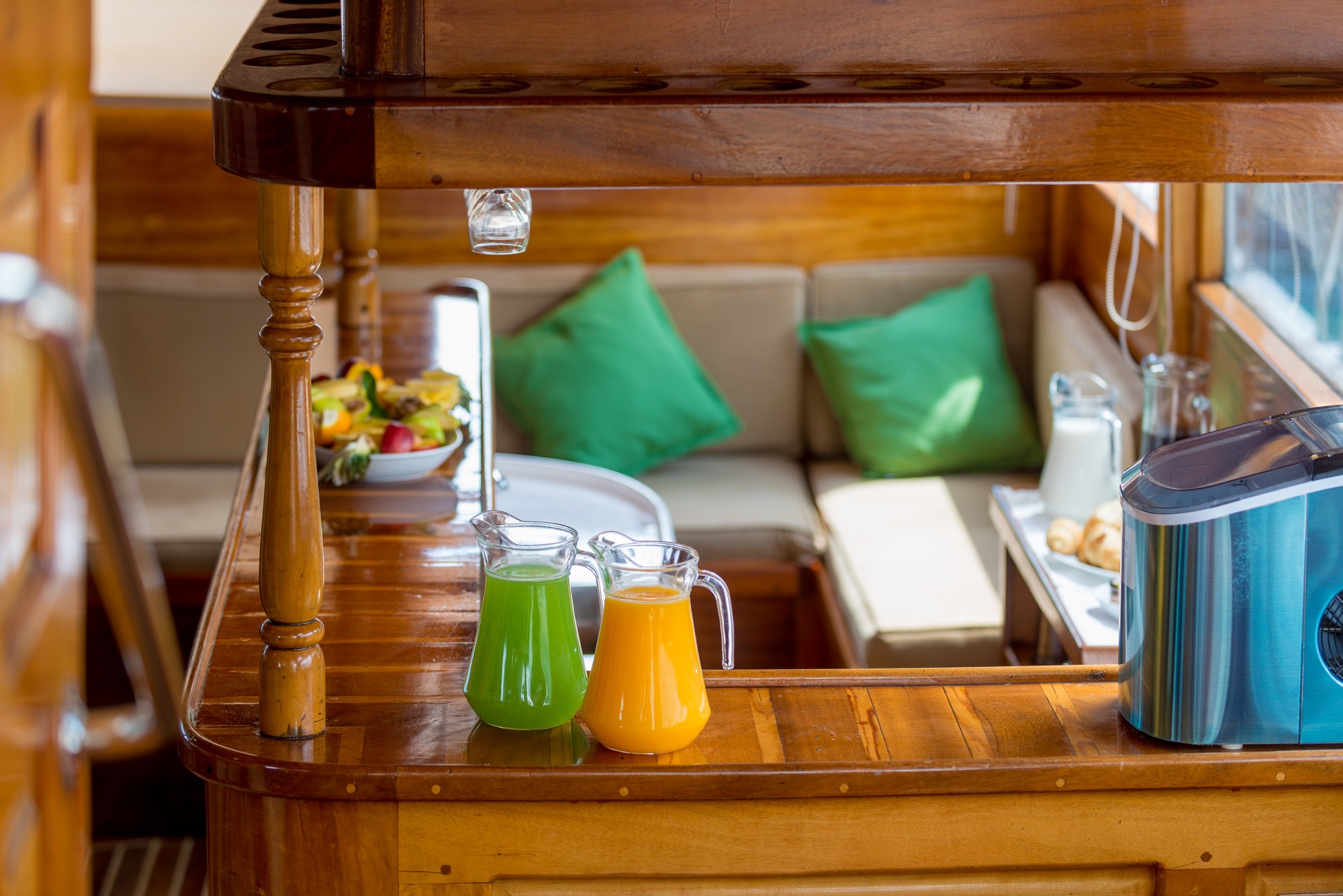 DM Yachting Sadri Usta Saloon3.jpg