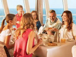 Costa Cruises - Smeralda - Restaurant Tutti a Tavola.jpg