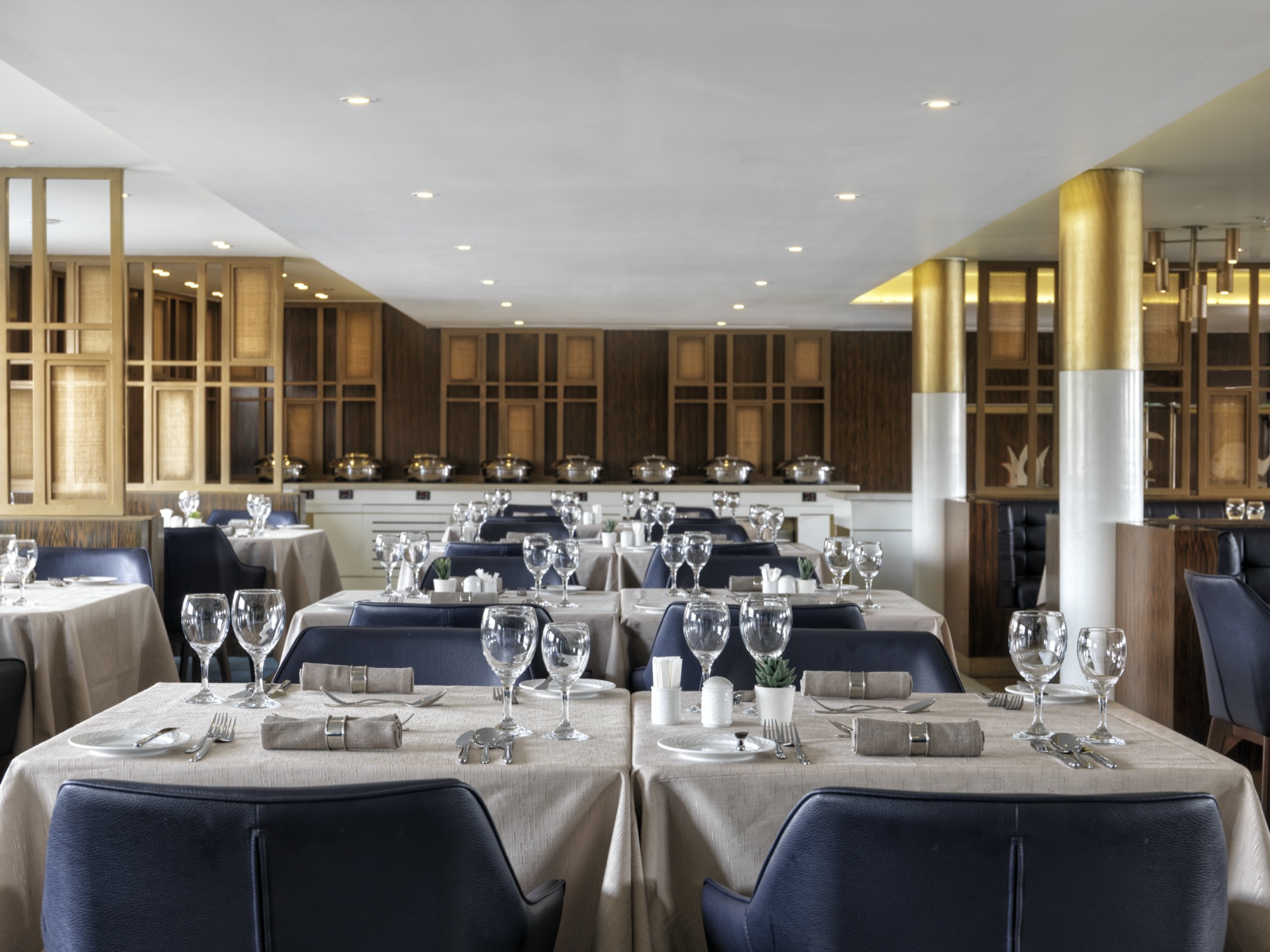 Discover Egypt MS Tulip main restaurant _5_.jpg