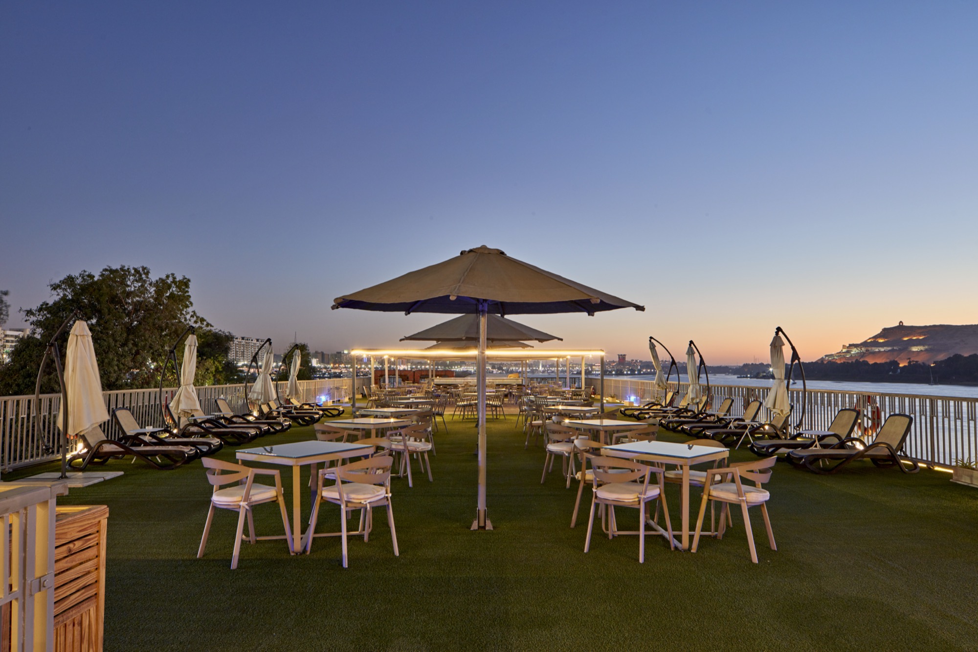 Discover Egypt MS Tulip sundeck.jpg