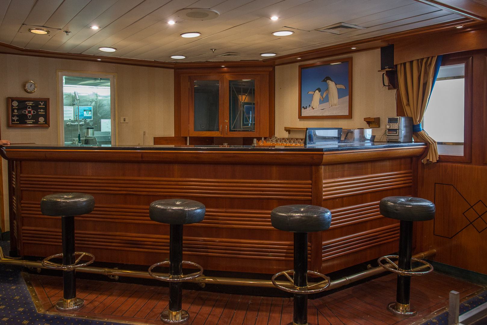 Quark Expeditions_Ocean Adventurer_Public Spaces_Clipper Club -0368.jpg