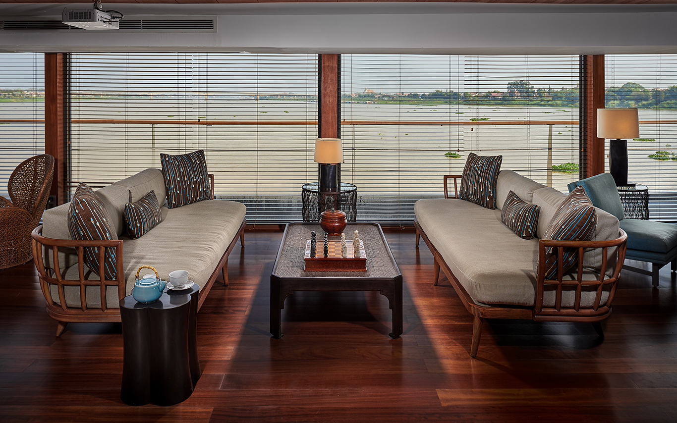 Aqua Mekong - Indoor Lounge.jpg