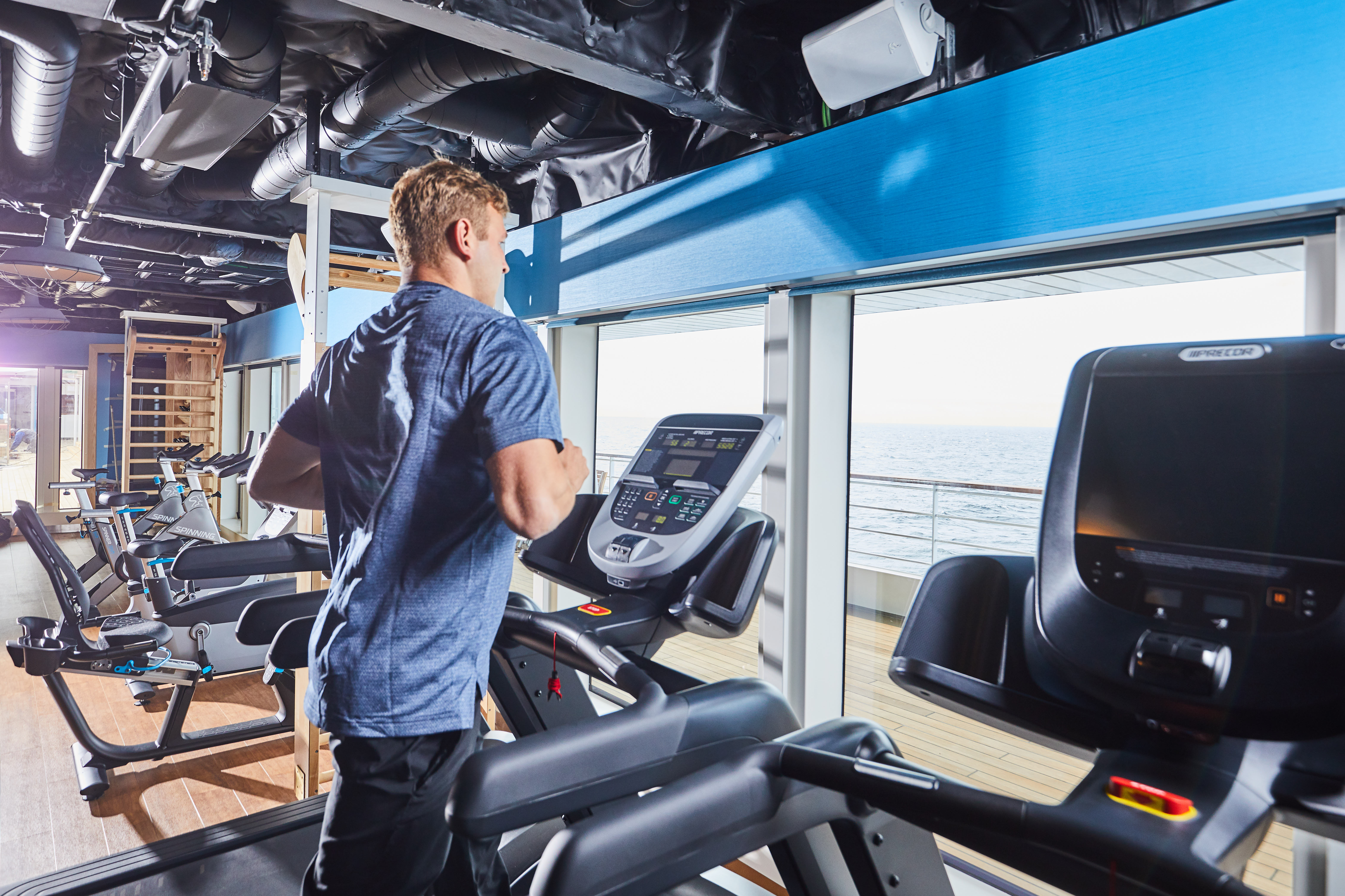 Hapag Lloyd Cruises Hanseatic Nature Gym 2.jpg
