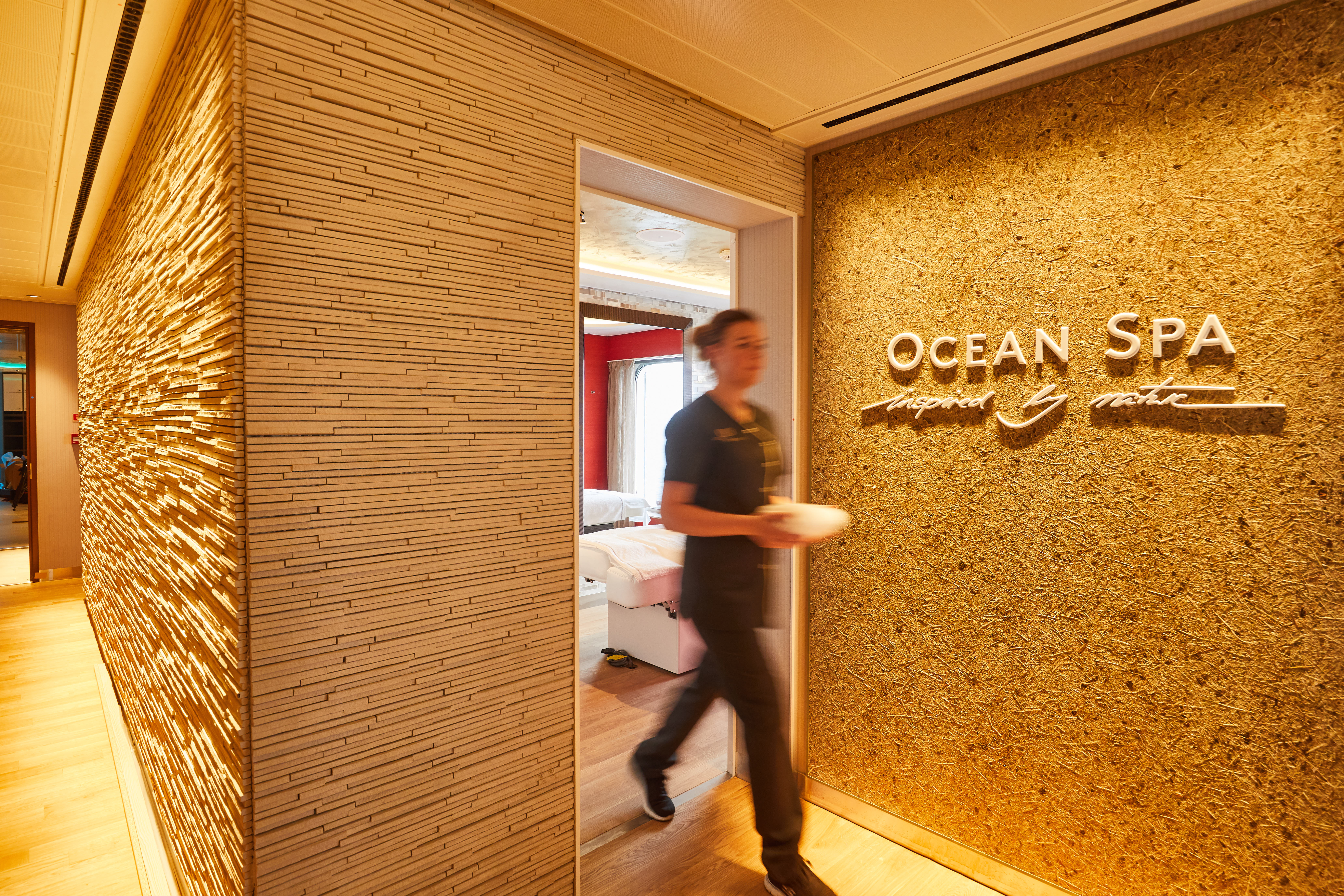 Hapag Lloyd Cruises Hanseatic Nature Spa 4.jpg