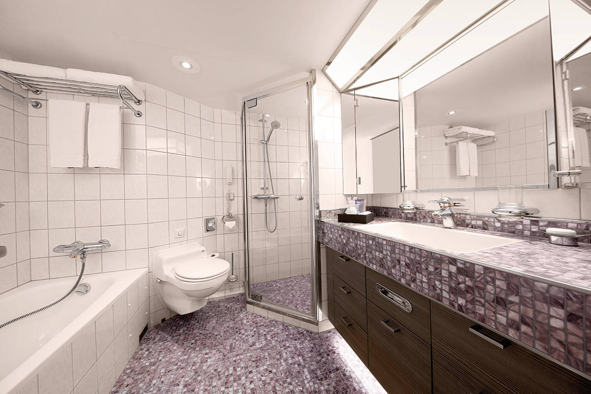 Hapag Lloyd Cruises MS Europa Veranda Suite 3.jpg