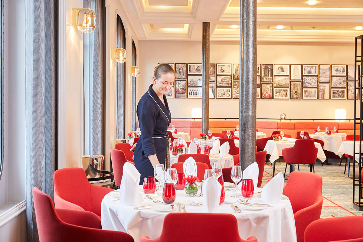 Hapag Lloyd Cruises MS Europa Venezia 4.jpg
