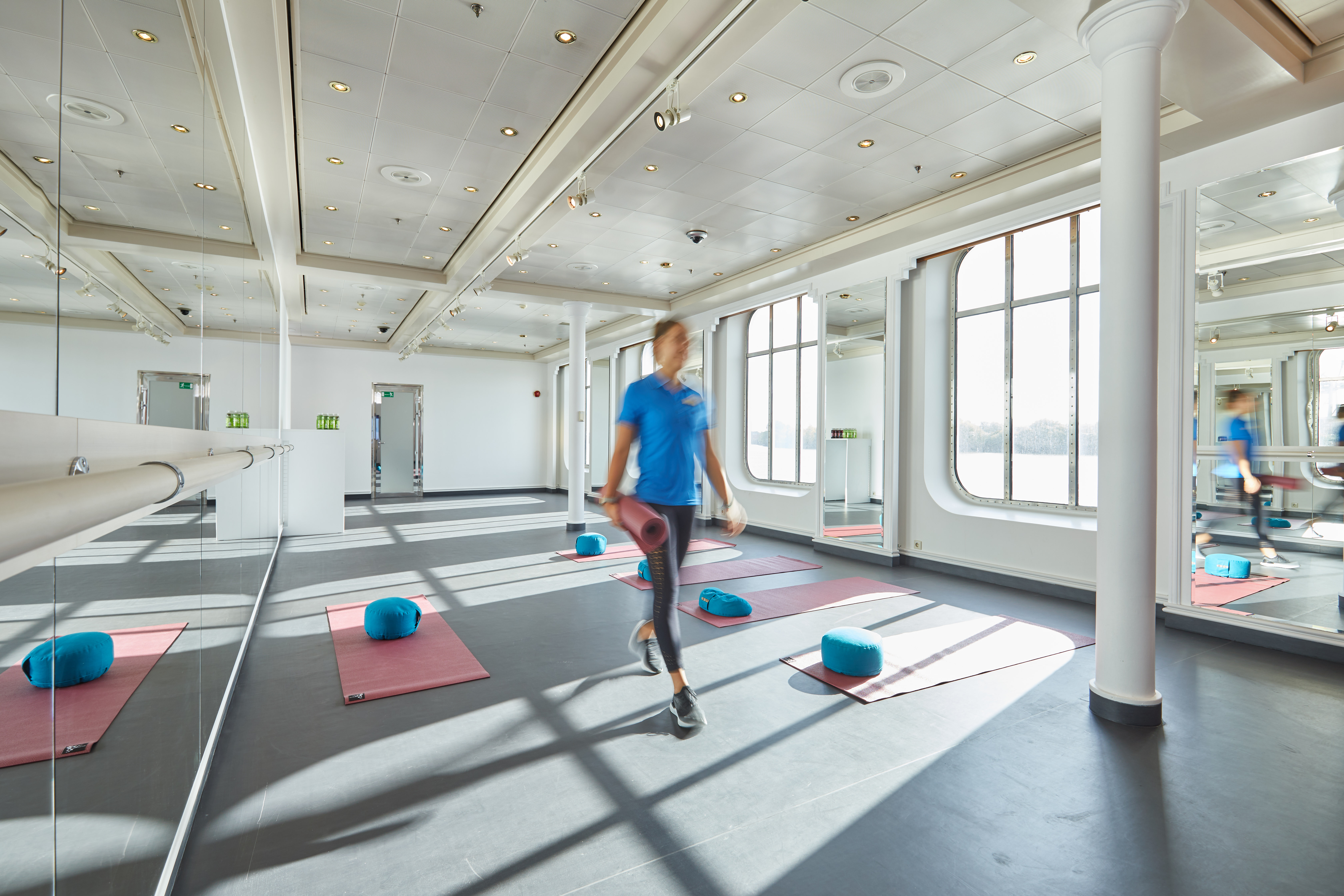 Hapag Lloyd Cruises MS Europa Fitness Studio 2.jpg