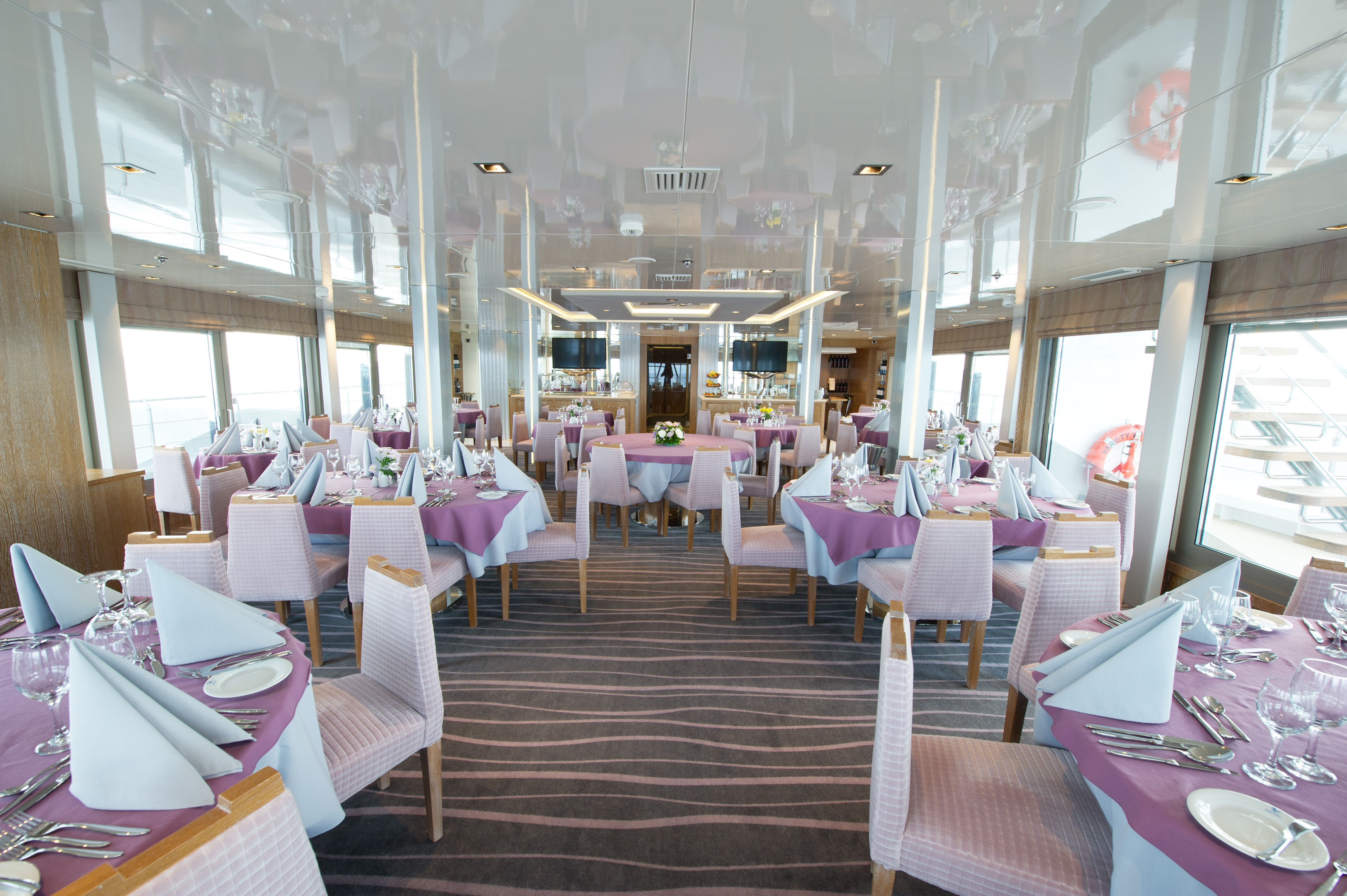 Variety Cruises Variety Voyager Dining Room.jpg