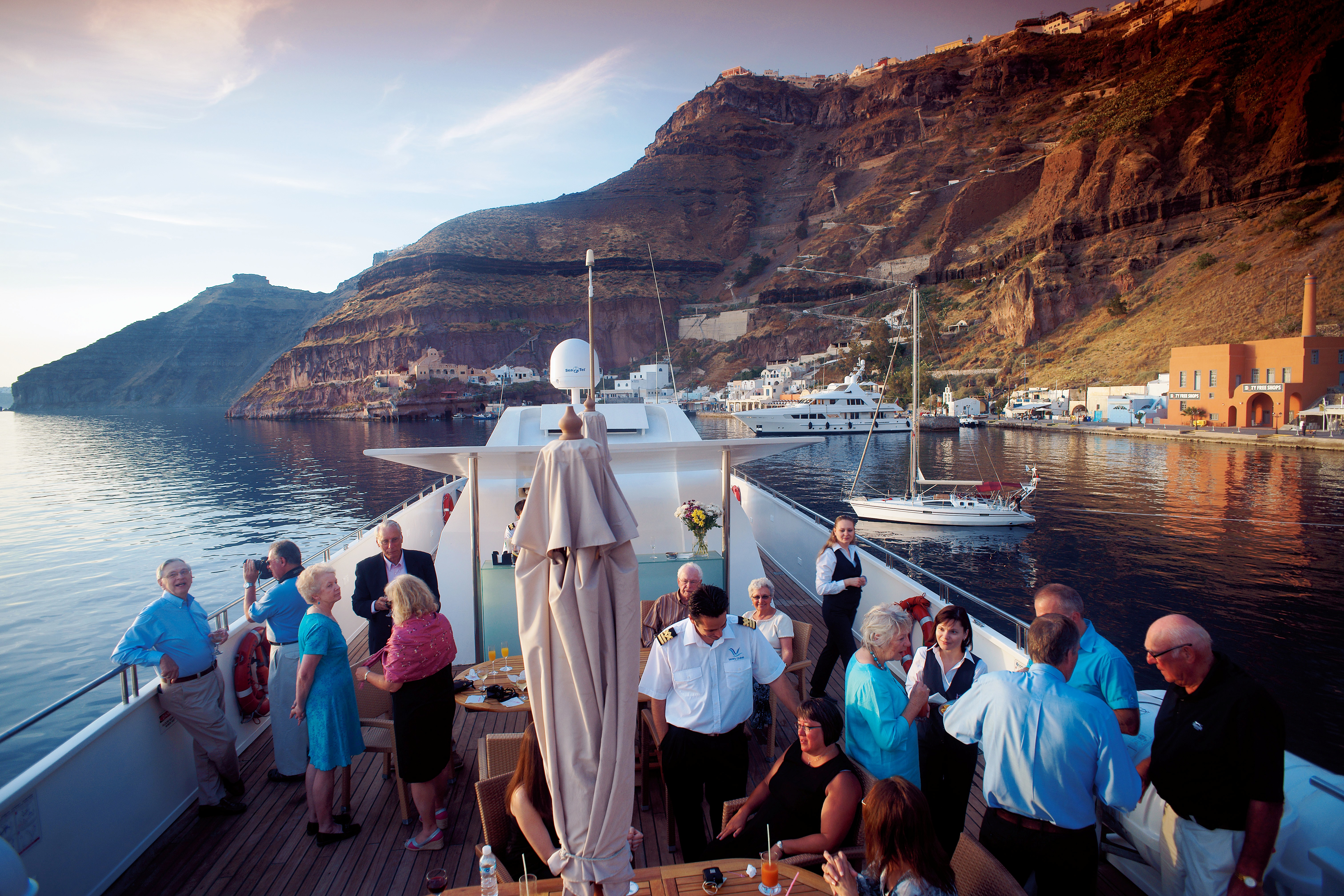 Variety Cruises Harmony G Sun Deck 1.jpg