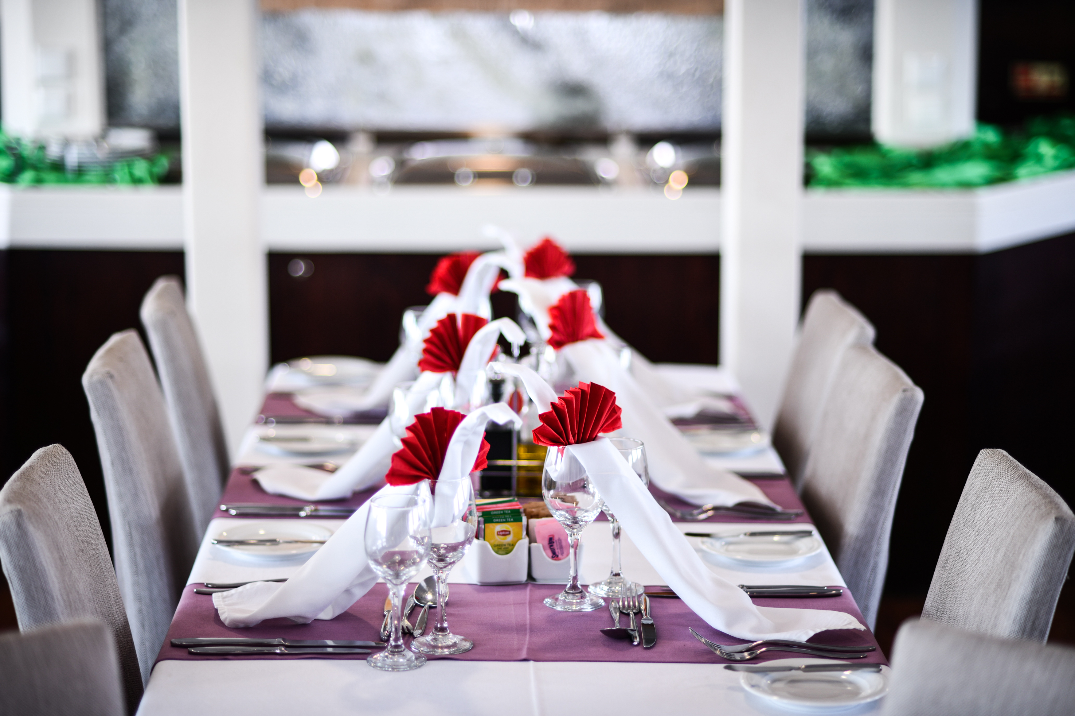 Variety Cruises Harmony V Dining 3.jpg