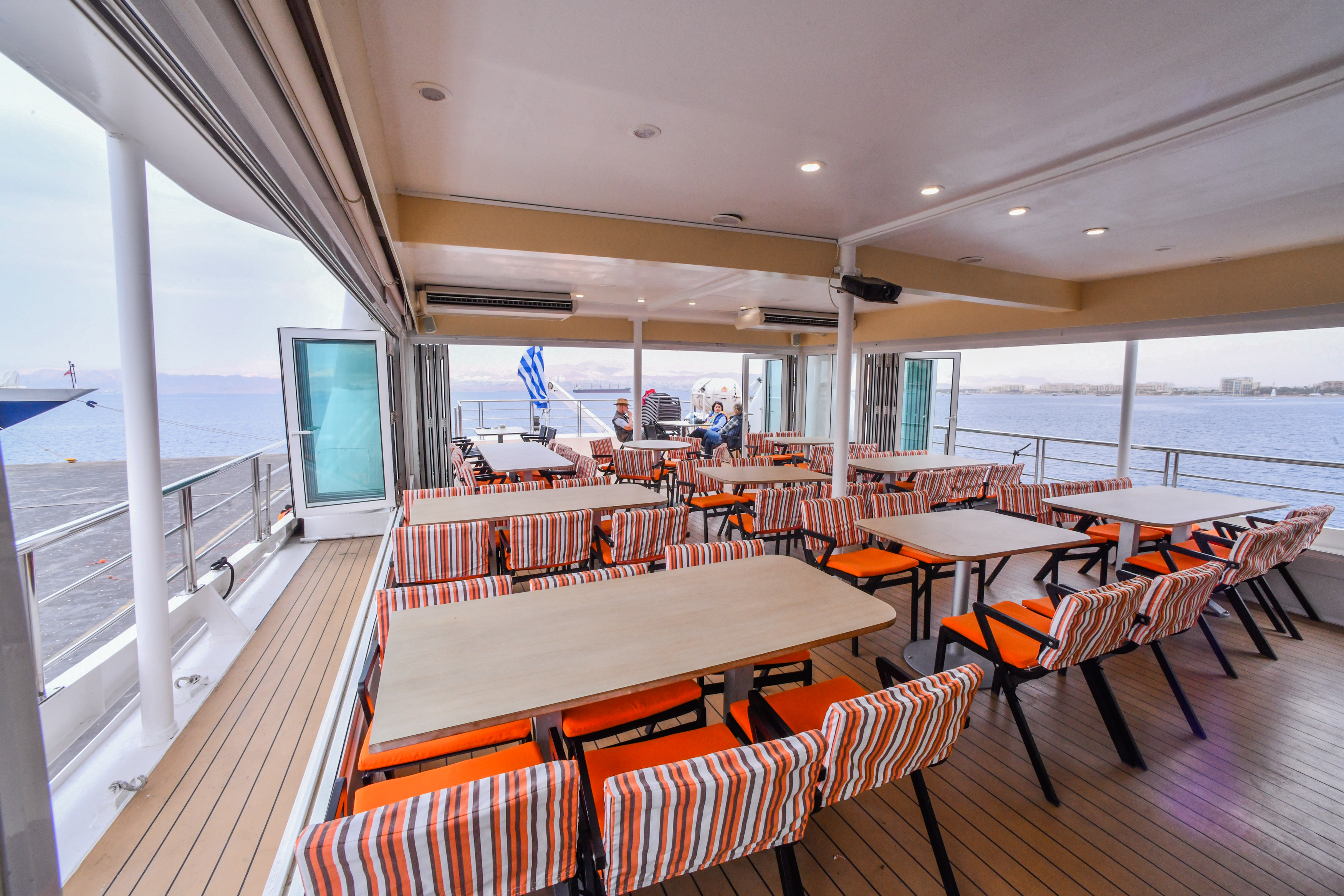 Variety Cruises Harmony V Outside Dining 1.jpg