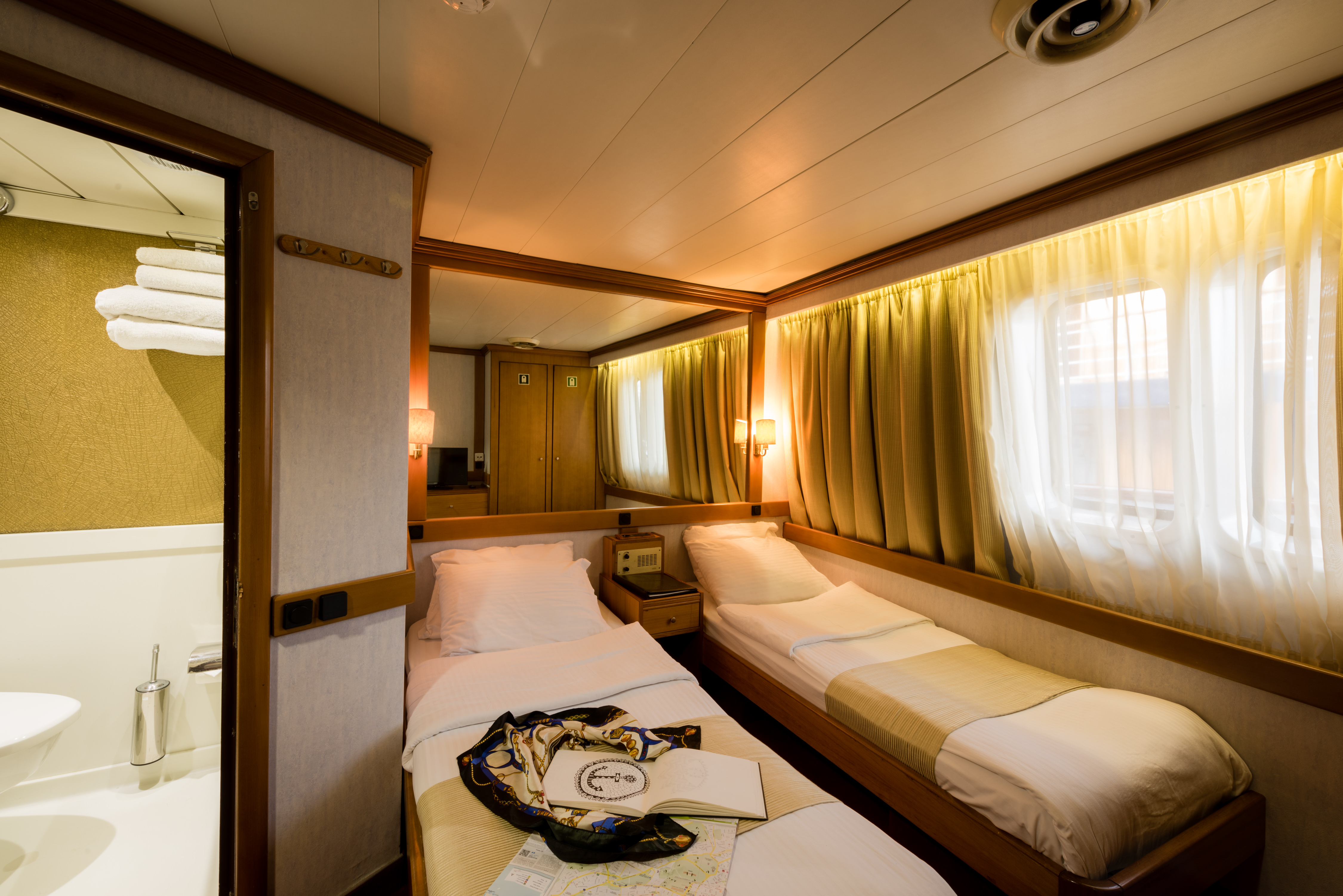 Variety Cruises Panorama Cat A -Twin _2_.jpg