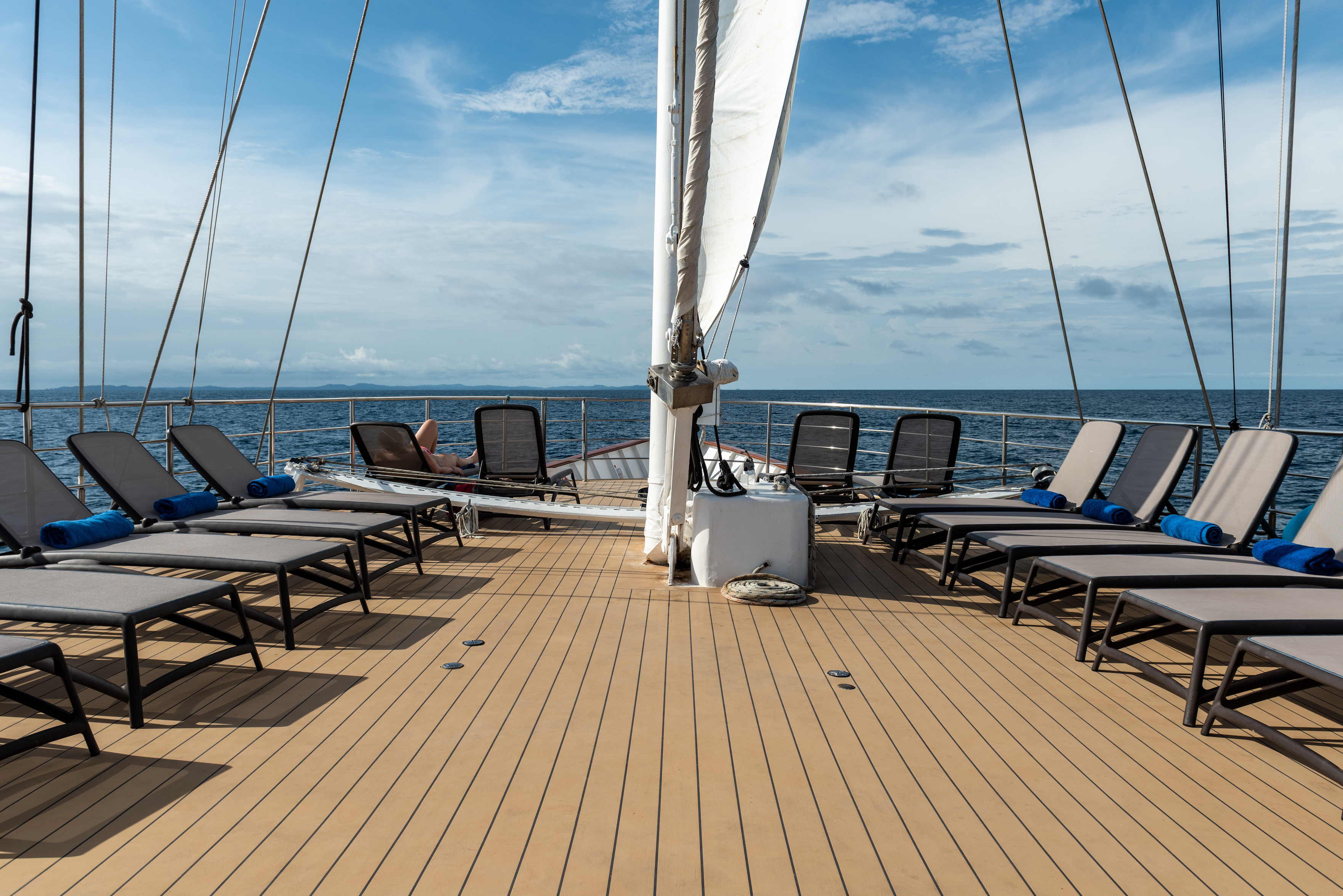 Variety Cruises Panorama Sun Deck 2.jpg