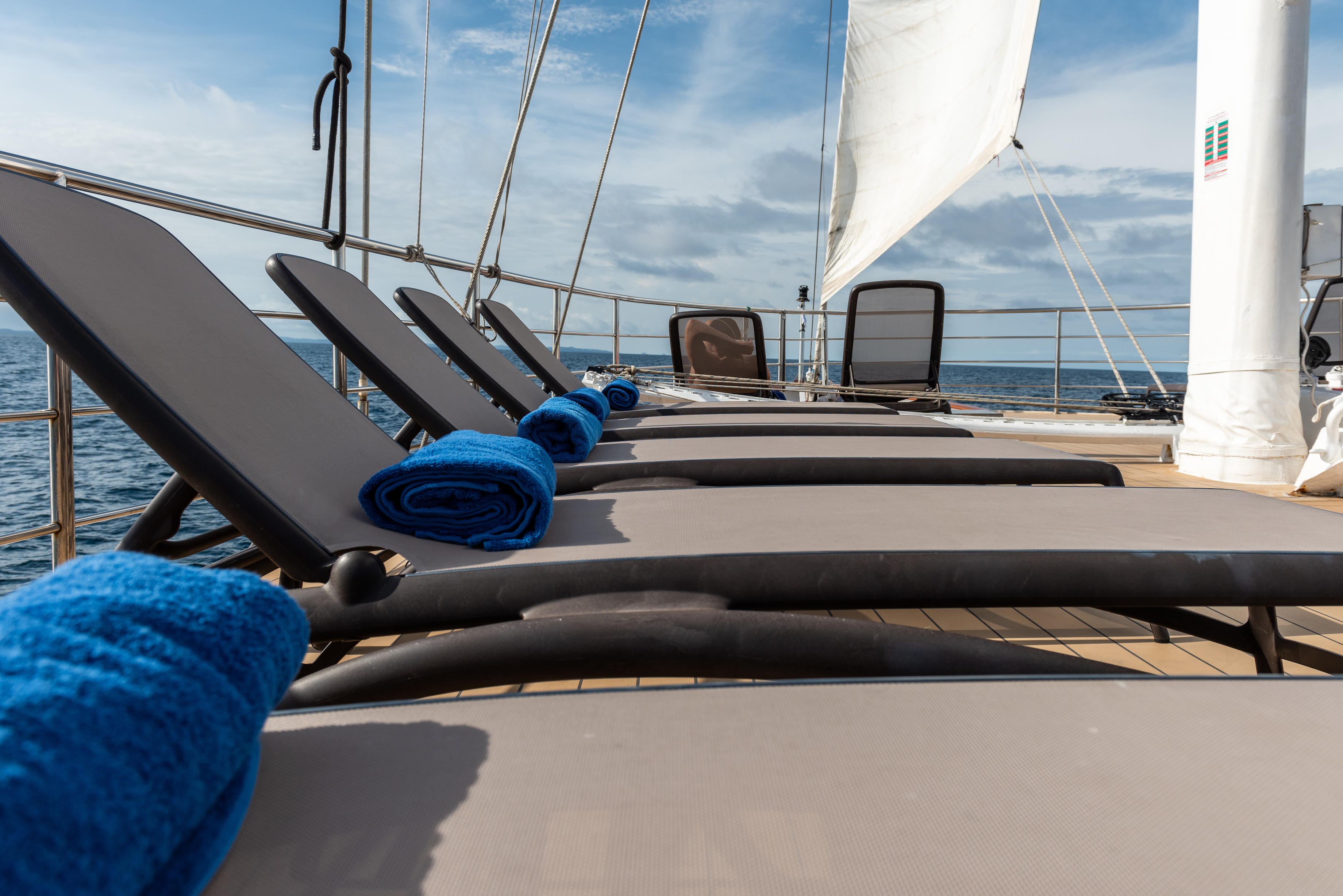 Variety Cruises Panorama Sun Deck 3.jpg