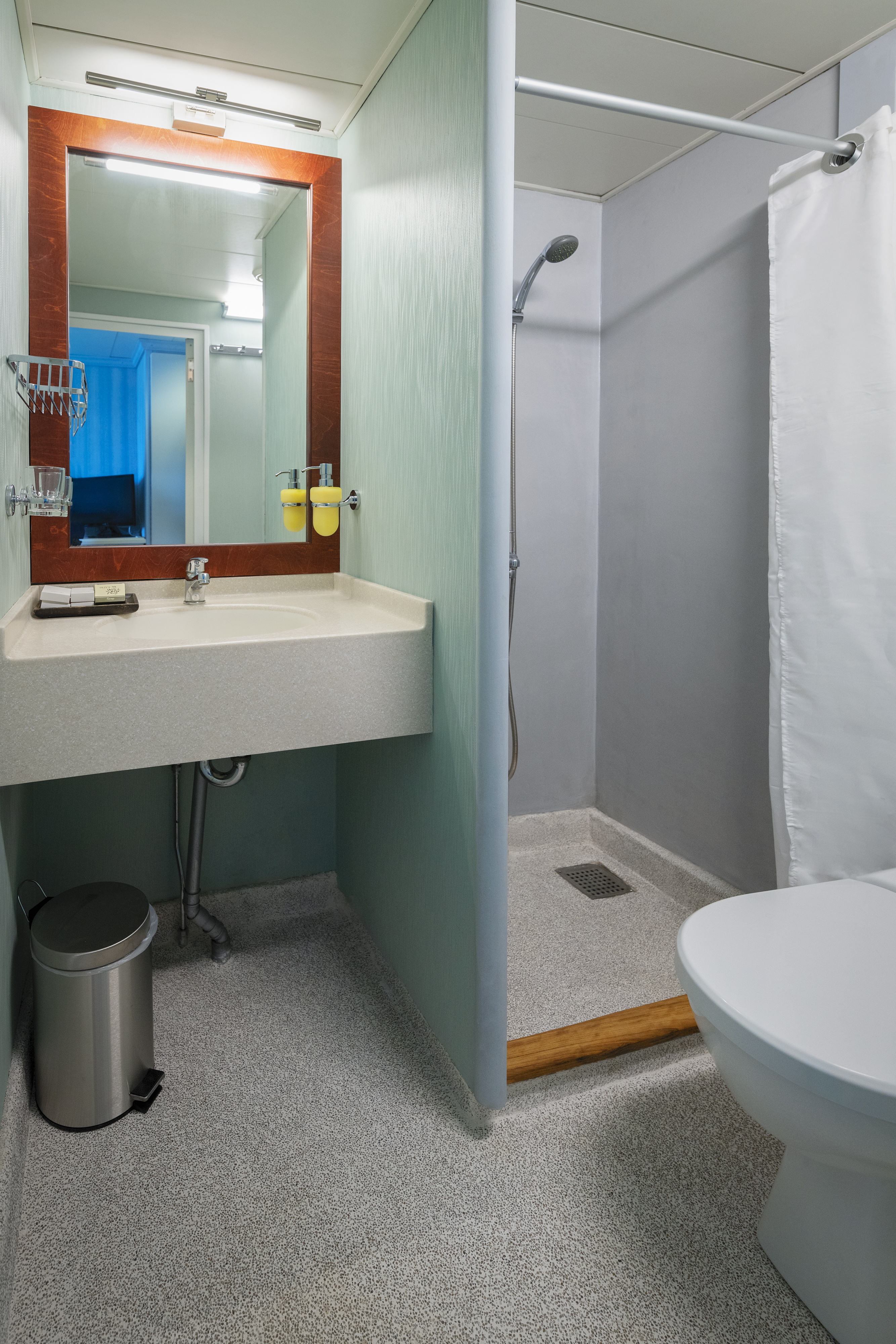 Variety Cruises Pegasos Bathroom.jpg