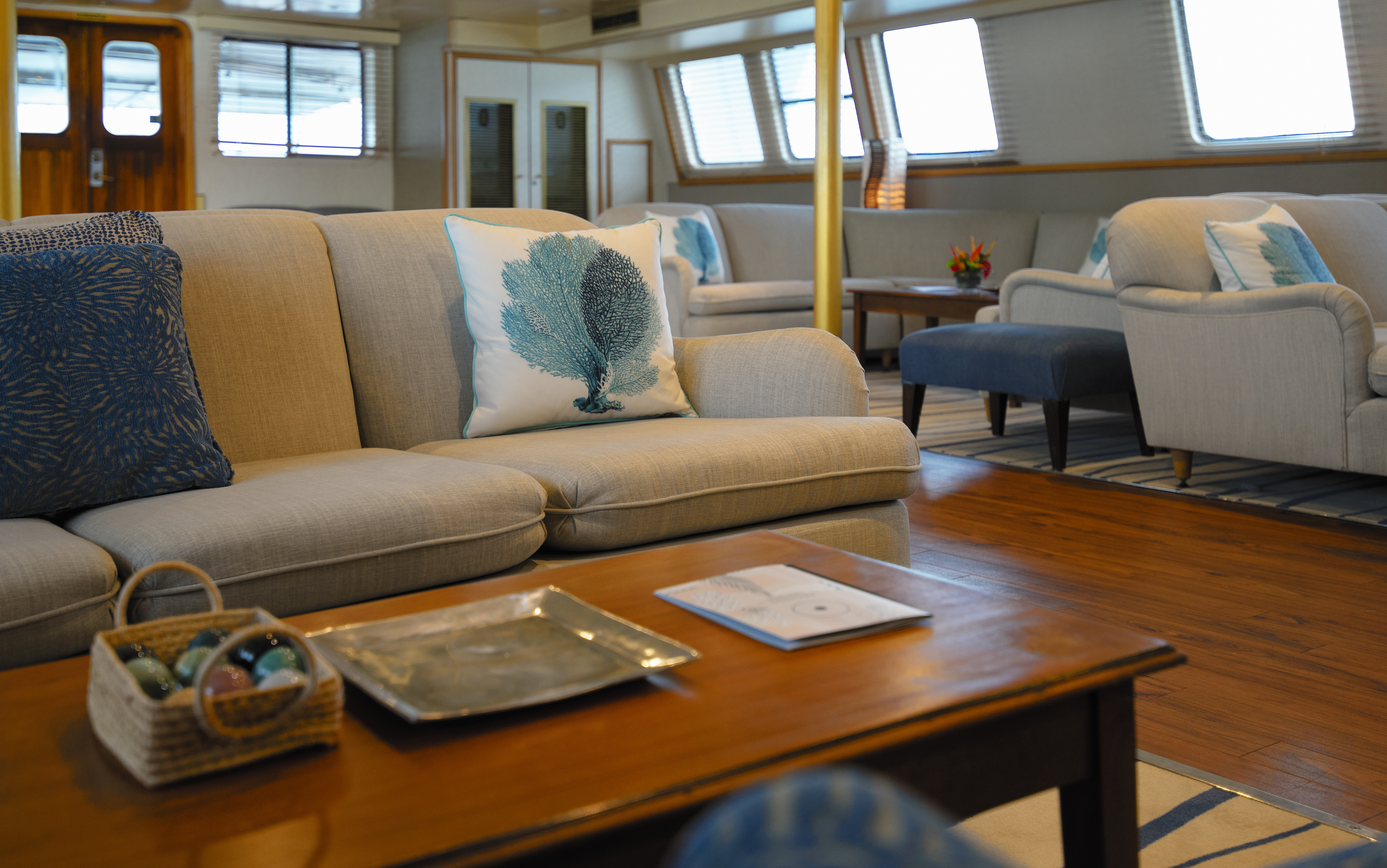 Variety Cruises Pegasos Indoor Lounge 4.jpg