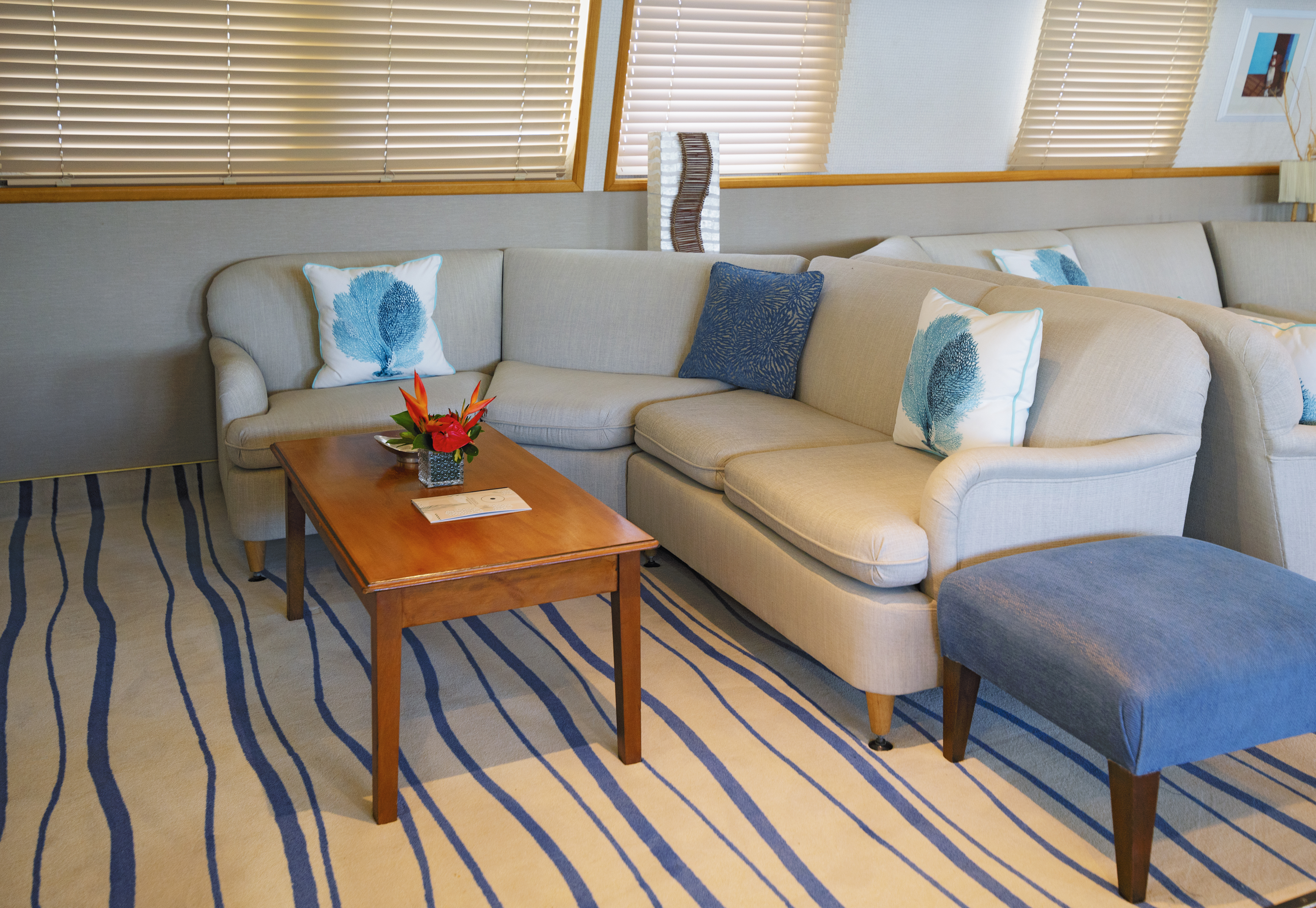 Variety Cruises Pegasos Lounge.jpg