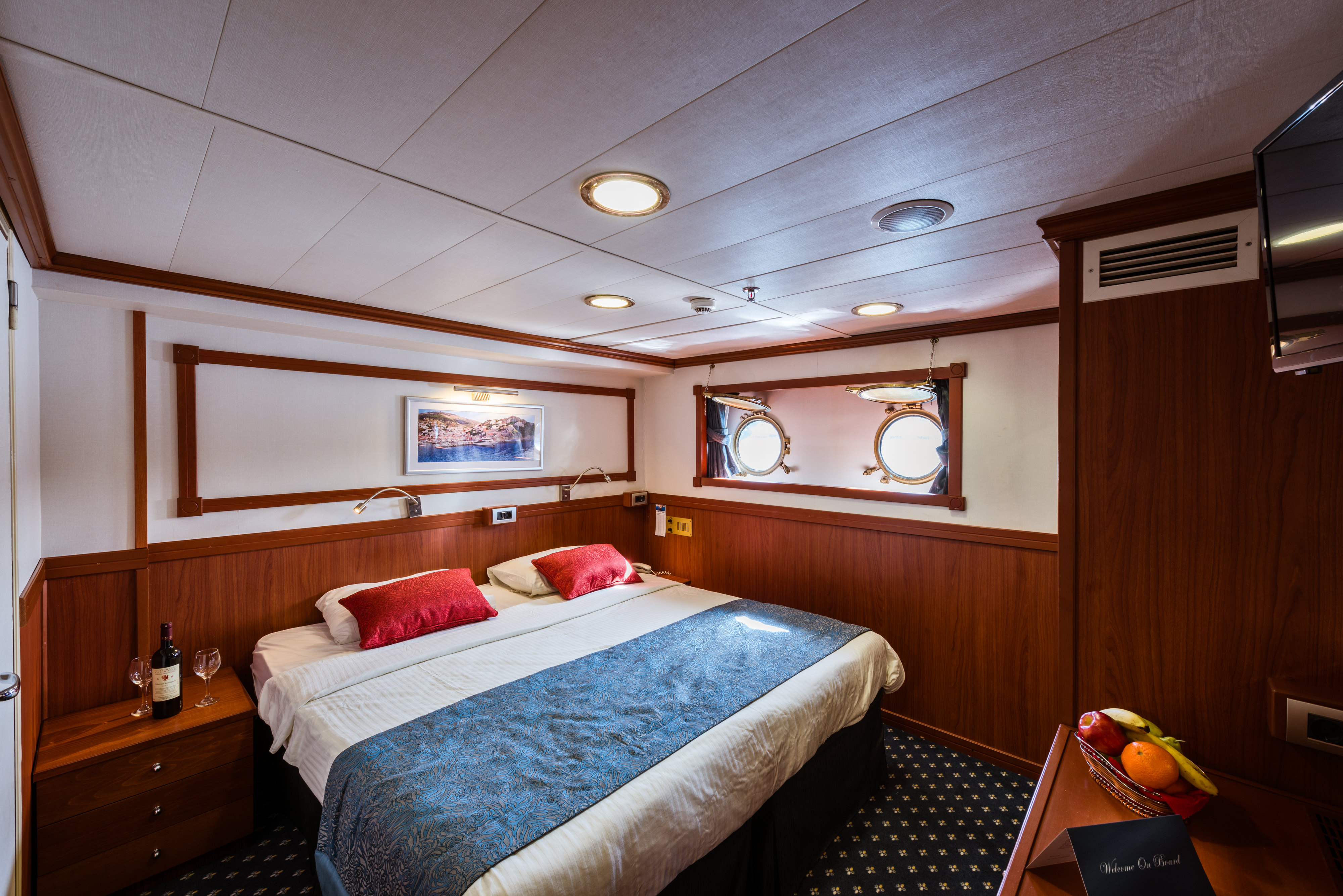 Variety Cruises Galileo CAT C cabin.jpg