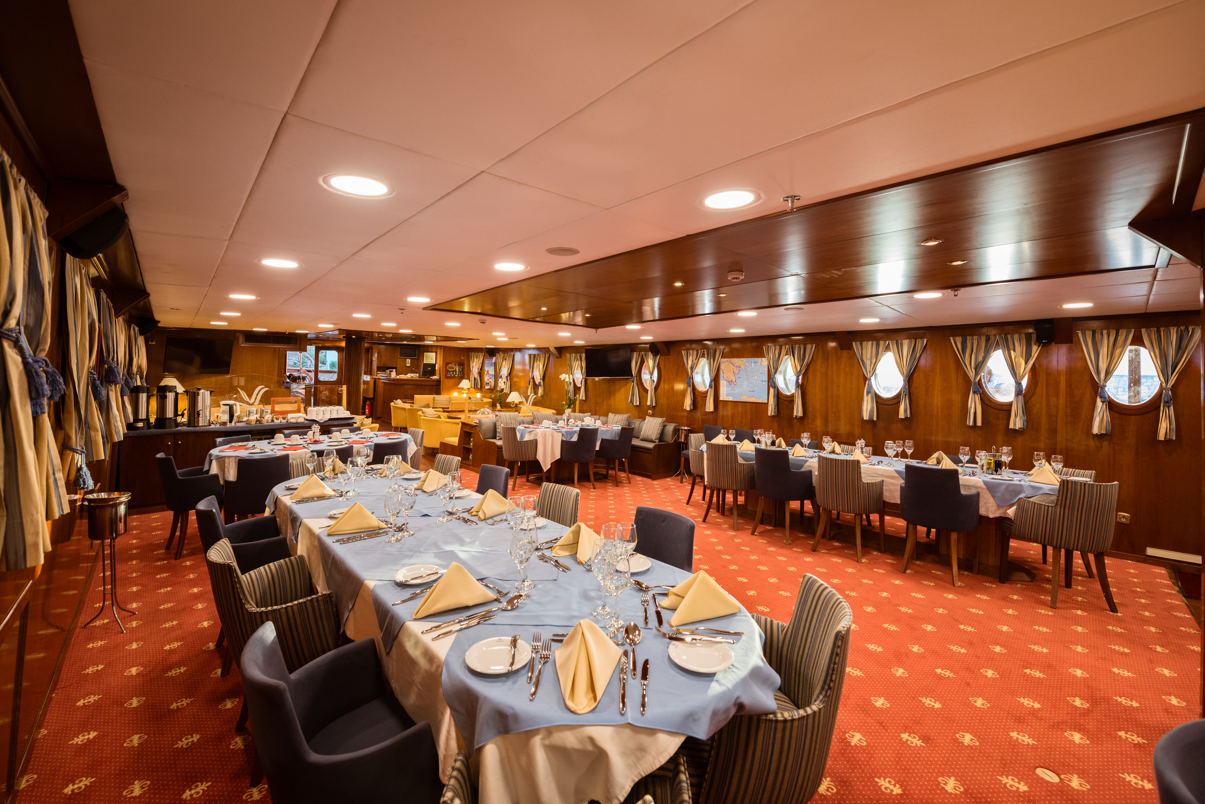 Variety Cruises Galileo Main Deck Lounge and Dining area _3_.jpg