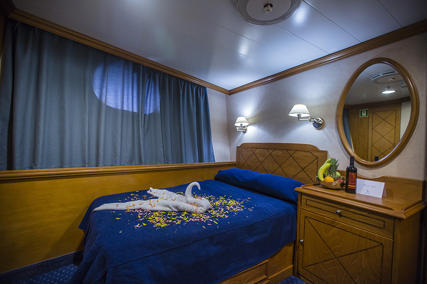 Variety Cruises Panorama II Cat C Cabin.jpg