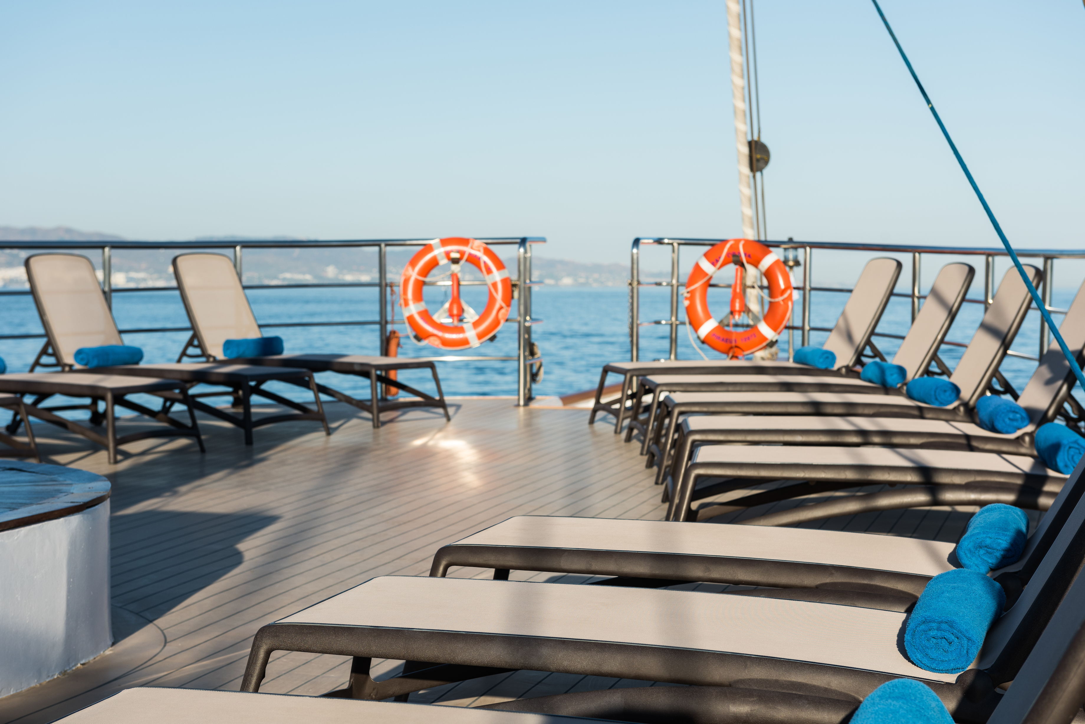 Variety Cruises Panorama II Sun Deck 4.jpg