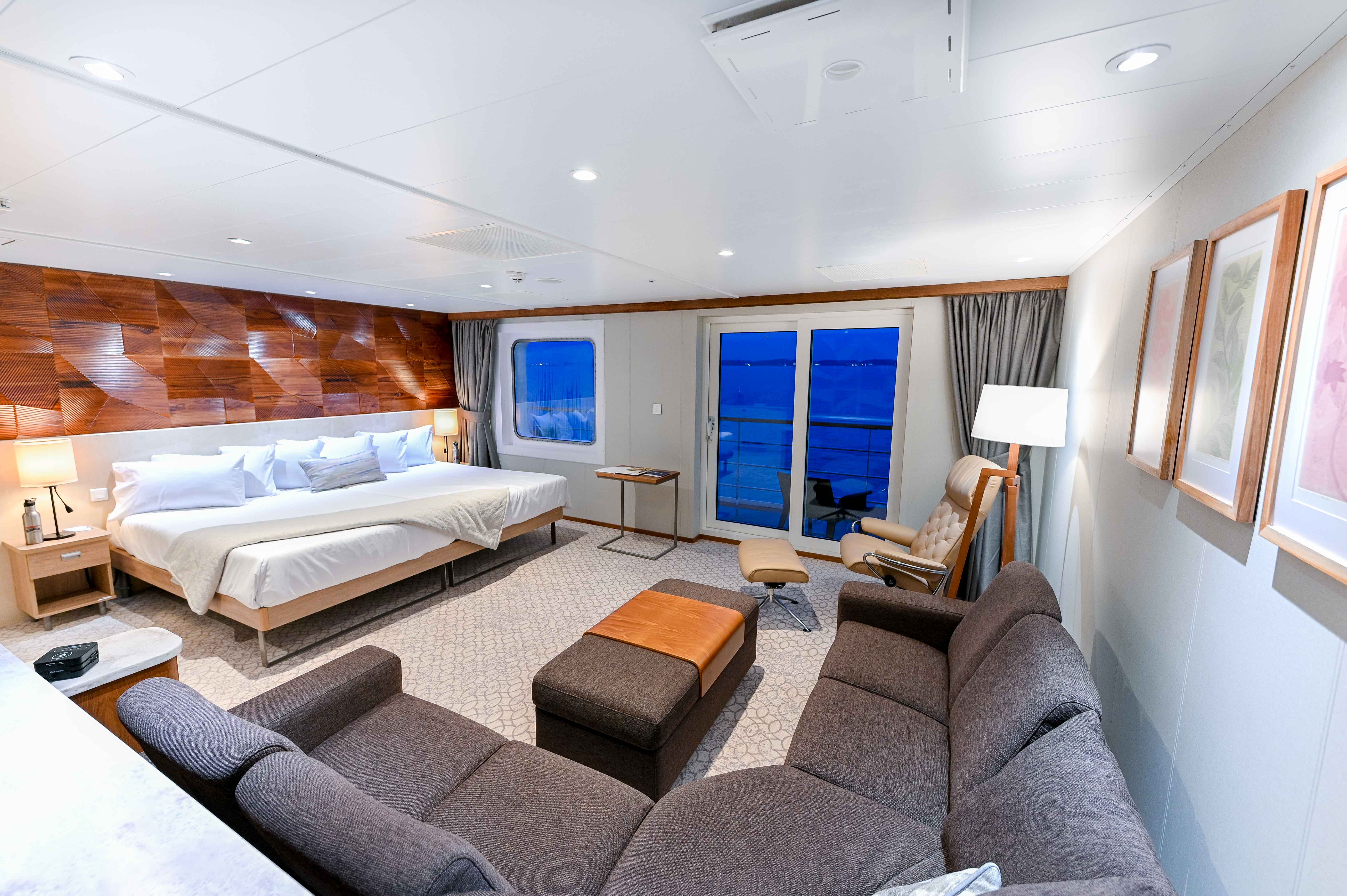 Coral Expeditions - Coral Adventurer - Accommodation - Bridge Deck Balcony Suite _21_.jpg
