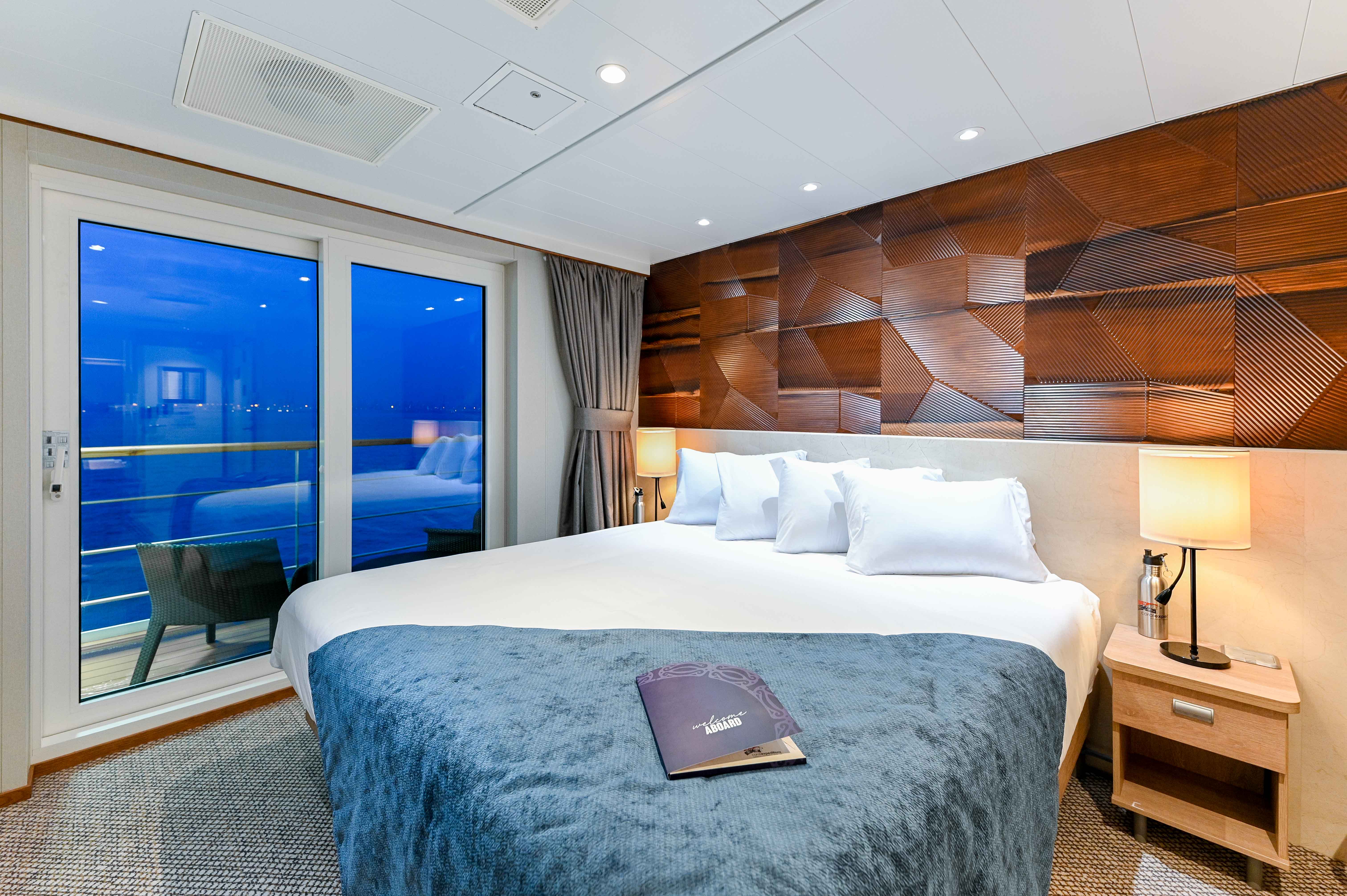Coral Expeditions - Coral Adventurer - Accommodation - Explorer Deck Stateroom - Twin _4_.jpg