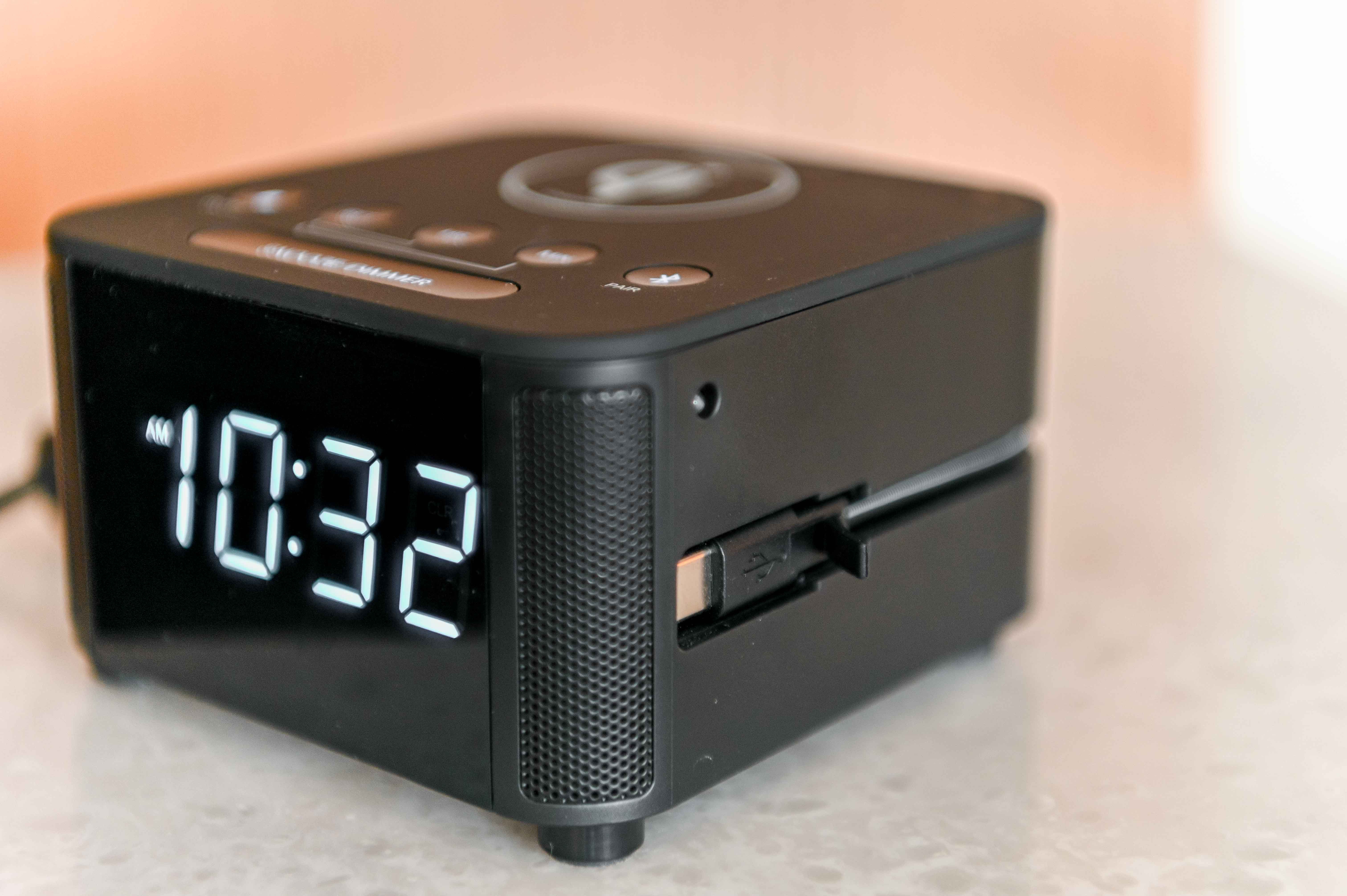 Coral Expeditions - Coral Adventurer - Accommodation -Docking Station With Wireless Phone Charging, Radio, Speakers, Alarm & more _2_.jpg