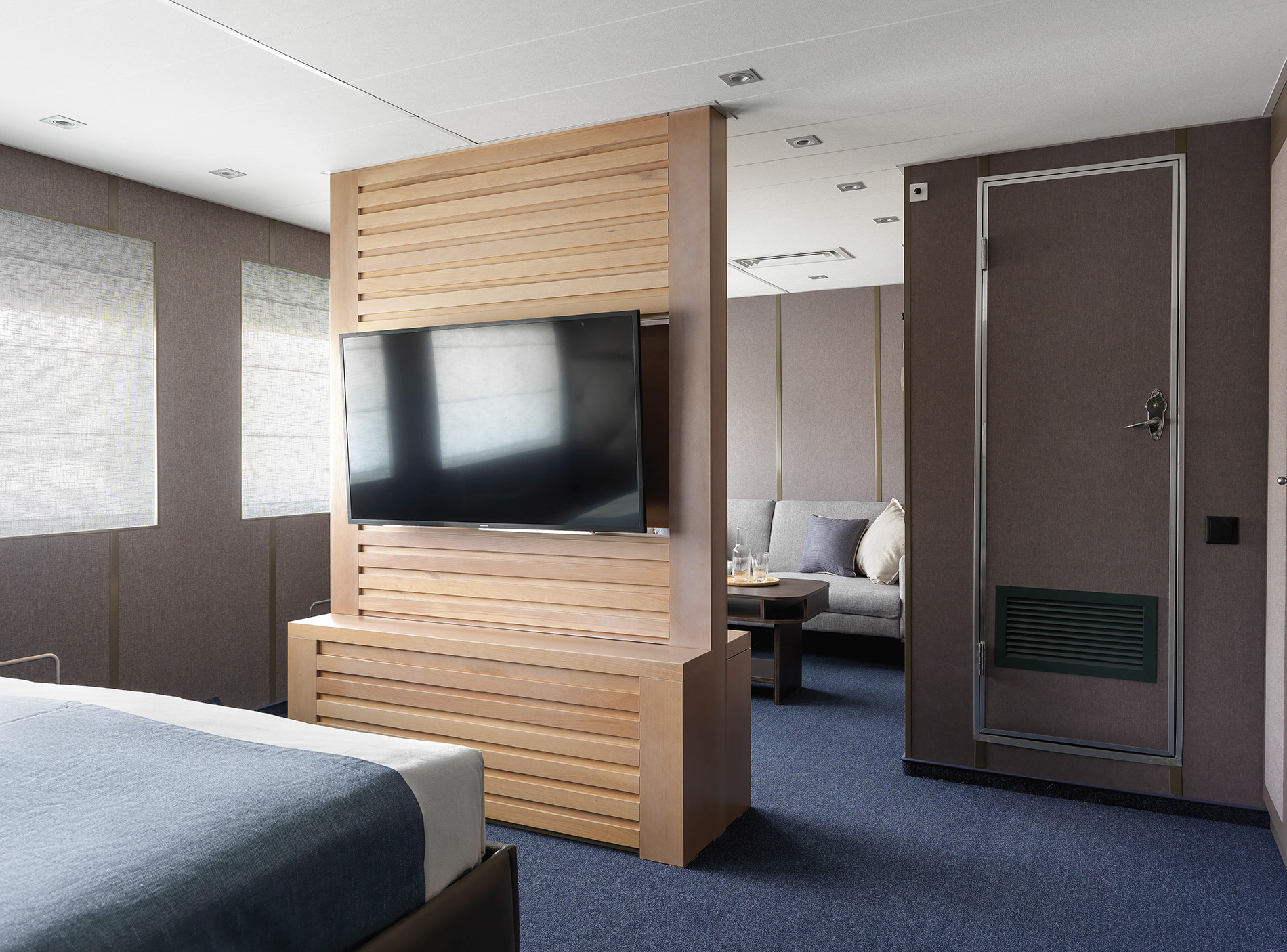 Emerald Waterways - MS Nizhny Novgorod - Accommodation - Suite.jpg
