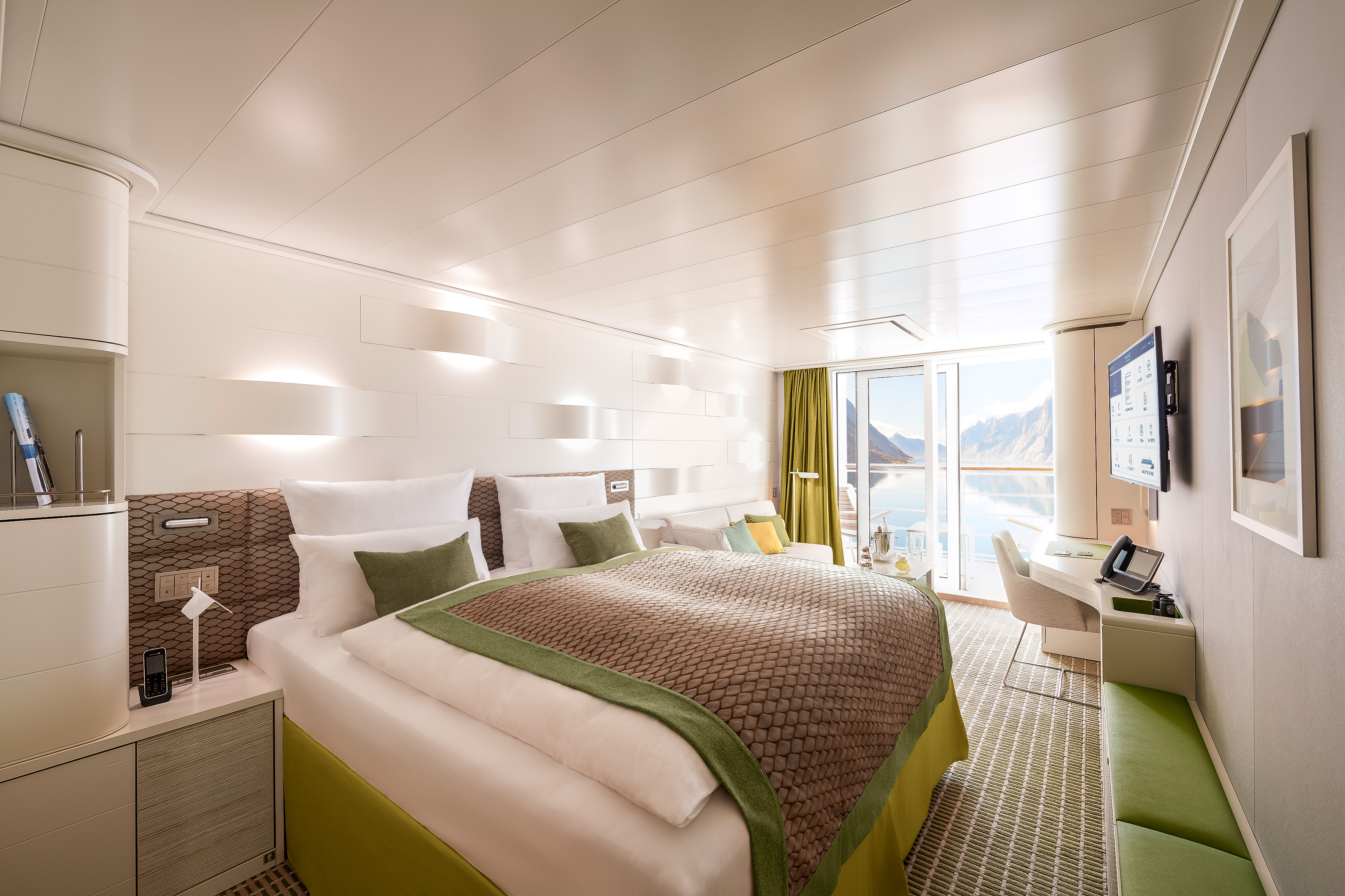 Hapag Lloyd Hanseatic Nature Balcony Cabin 3.jpg
