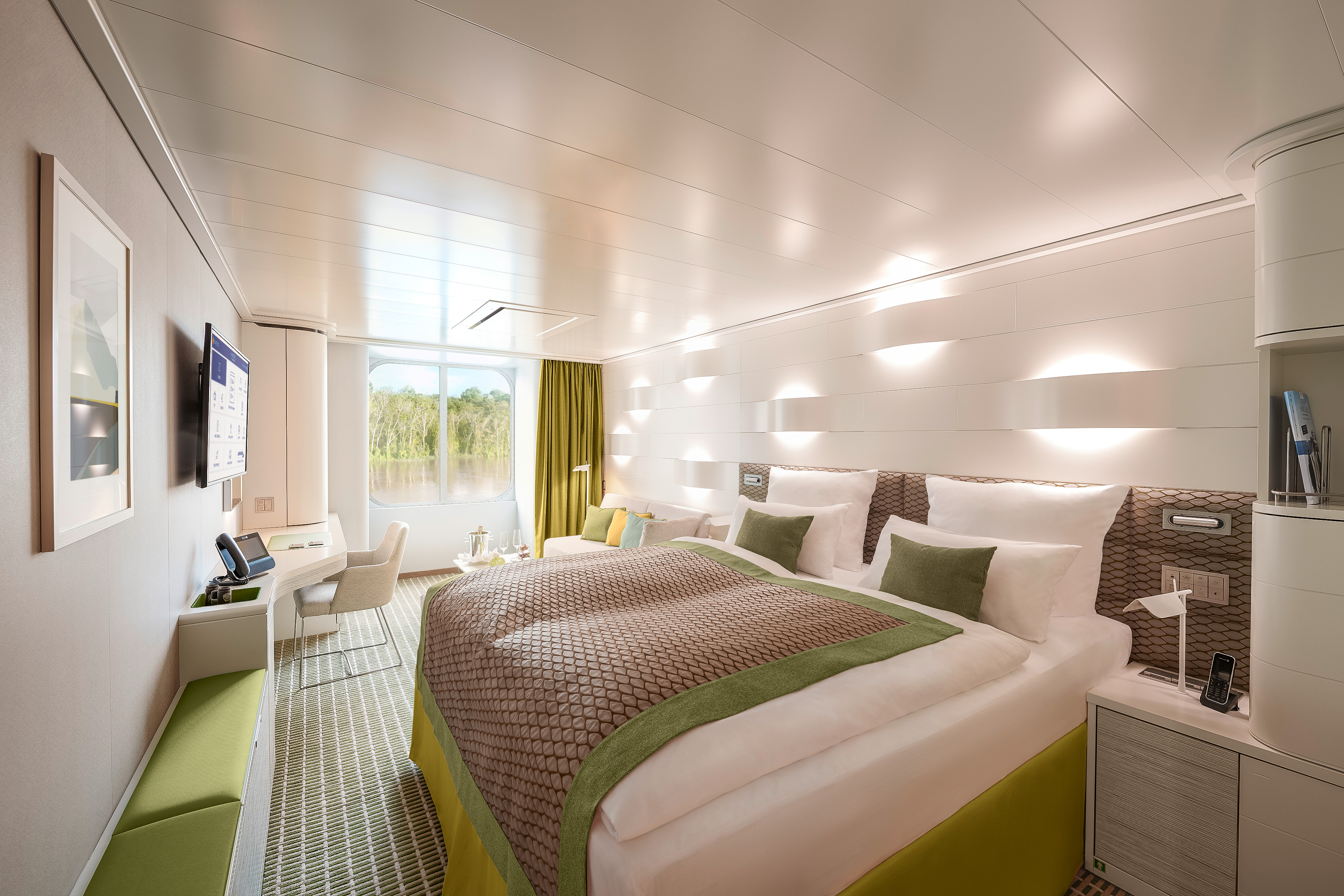 Hapag Lloyd Hanseatic Nature Outside Cabin.jpg