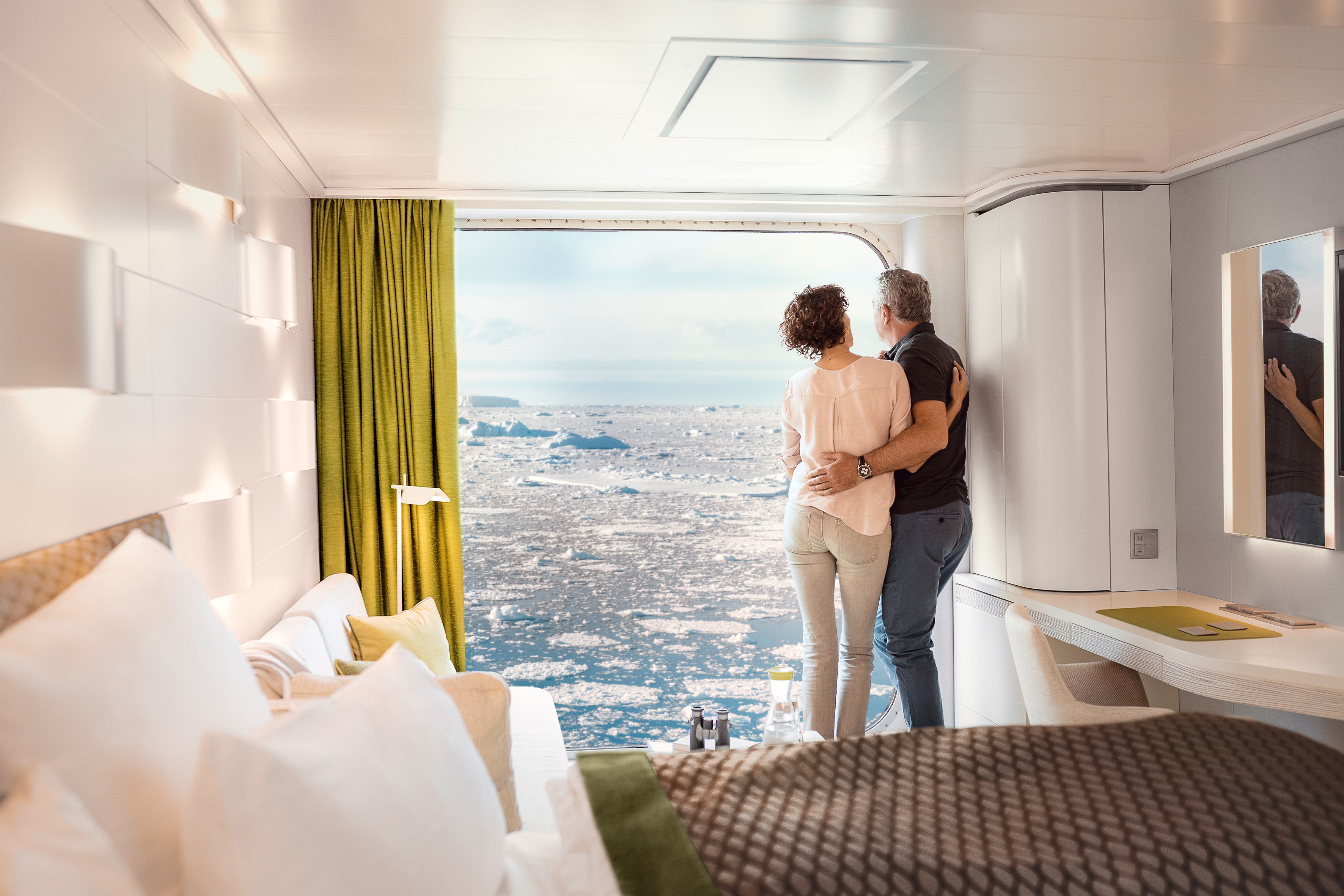 Hapag Lloyd Hanseatic Nature Panorama Cabin.jpg