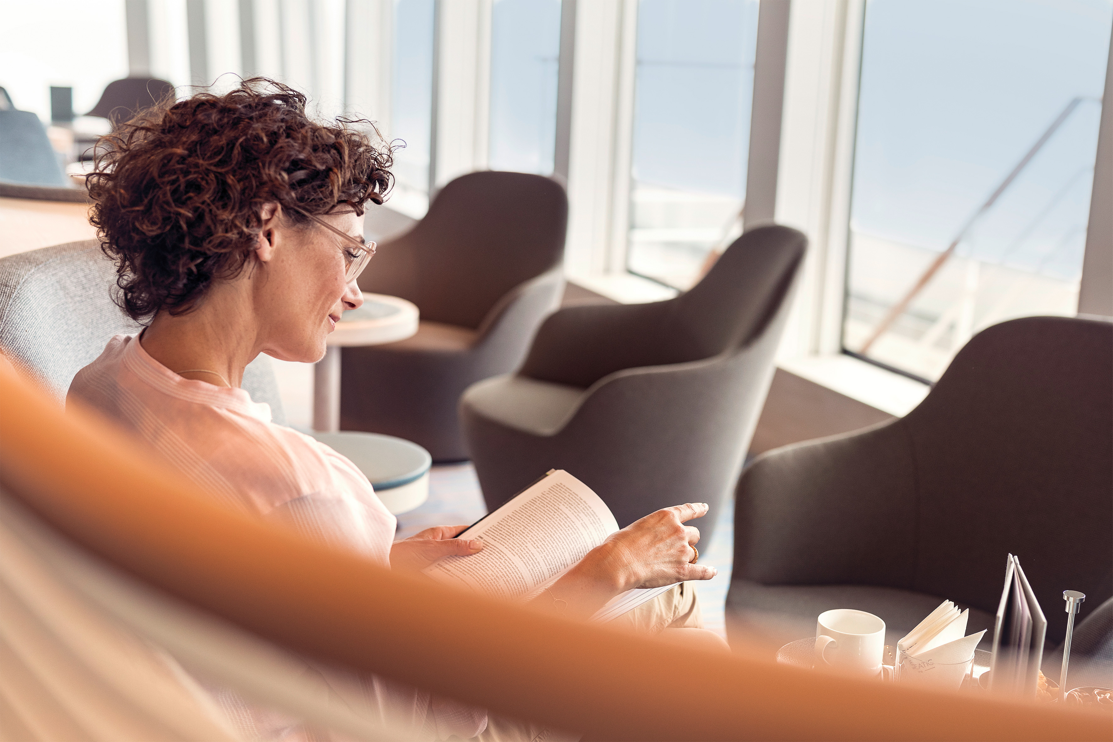 Hapag Lloyd Hanseatic Ships Observation Lounge 1.jpg