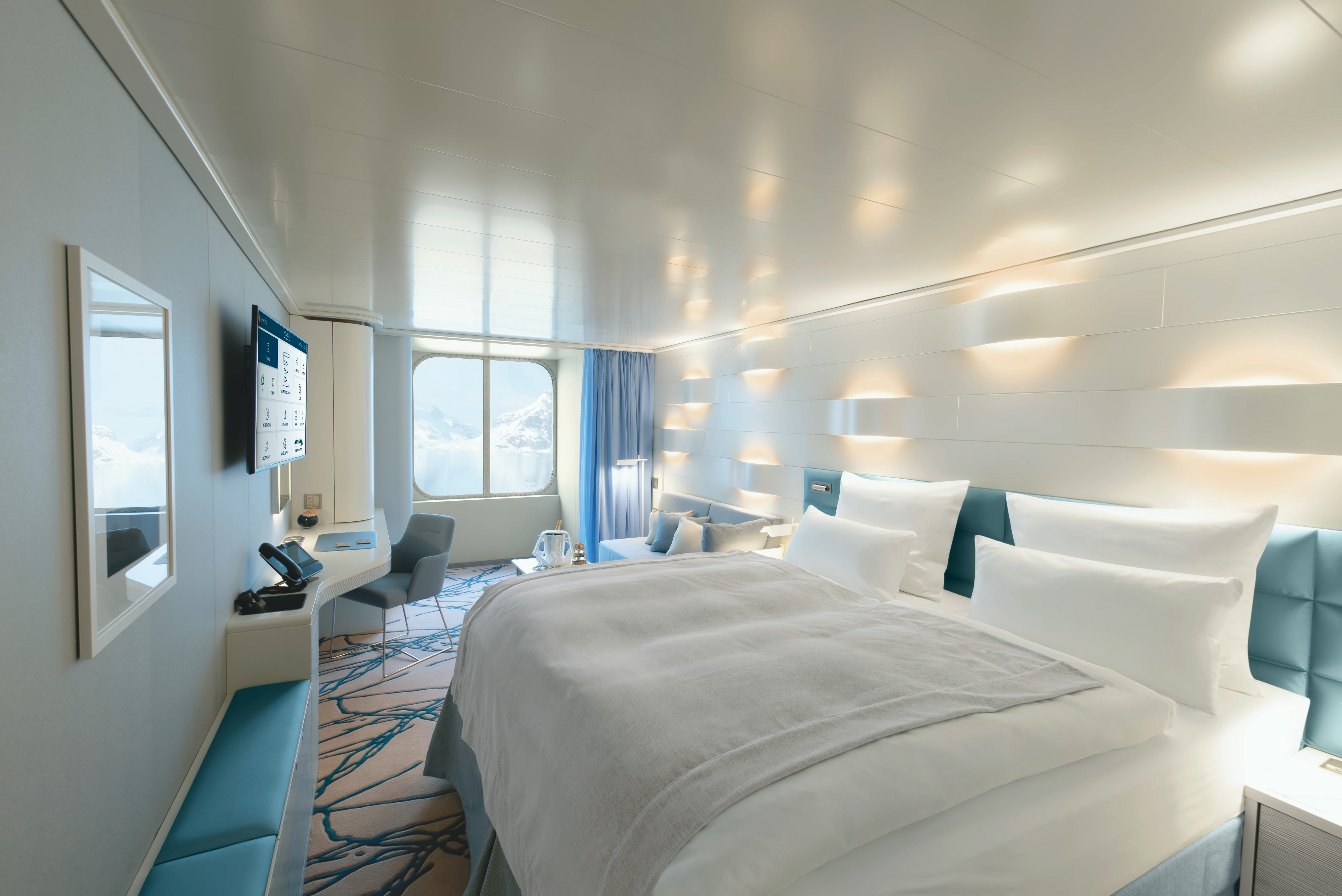 Hapag Lloyd Hanseatic Inspiration outside cabin.jpg