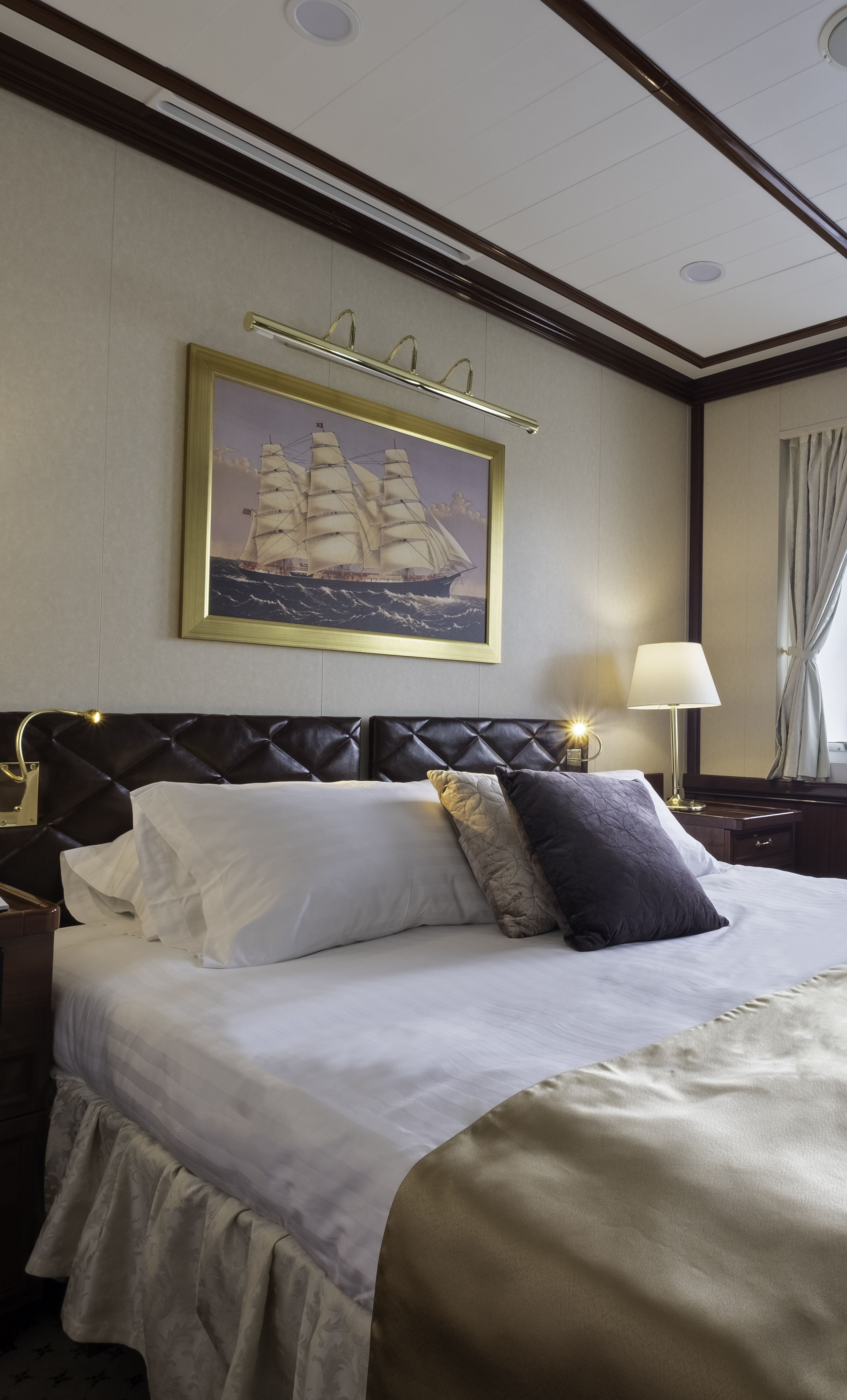 Tradewind Voyages - Golden Horizon - Accommodation - Cabins VIP.jpg