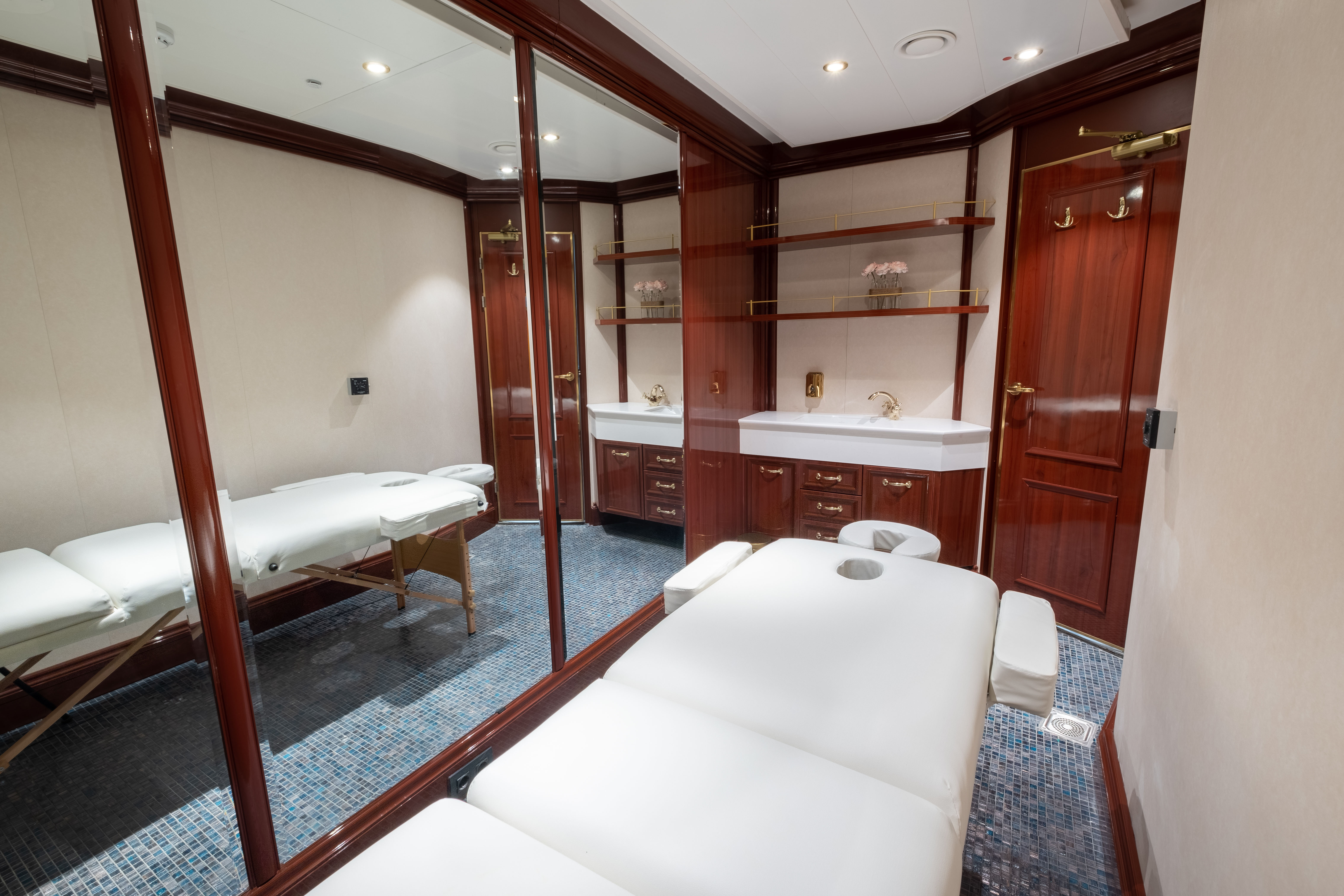 Tradewind Voyages - Golden Horizon - Spa Massage.jpg