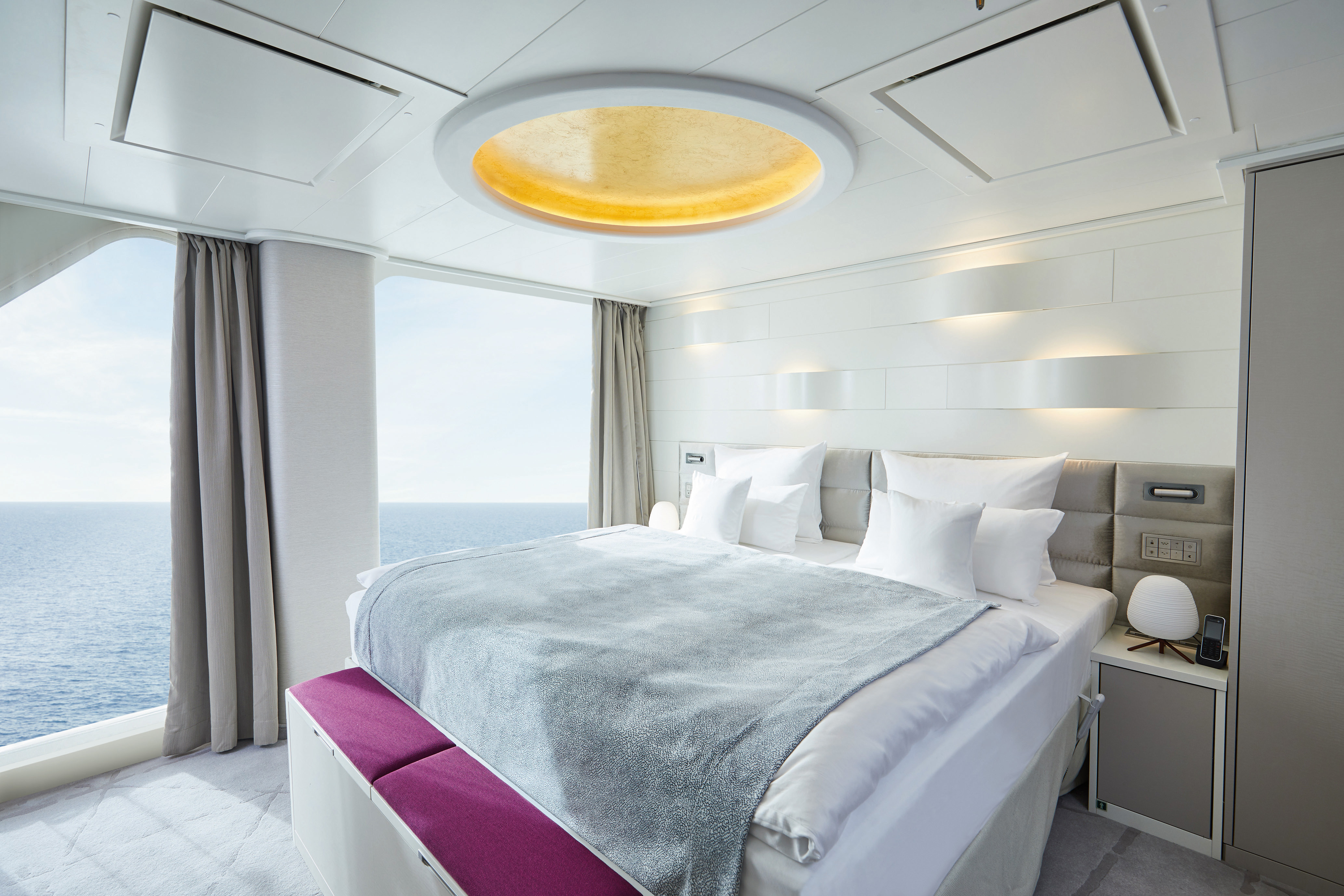 Hapag Lloyd Hanseatic Inspiration Spirit Grand Suite 1.jpg