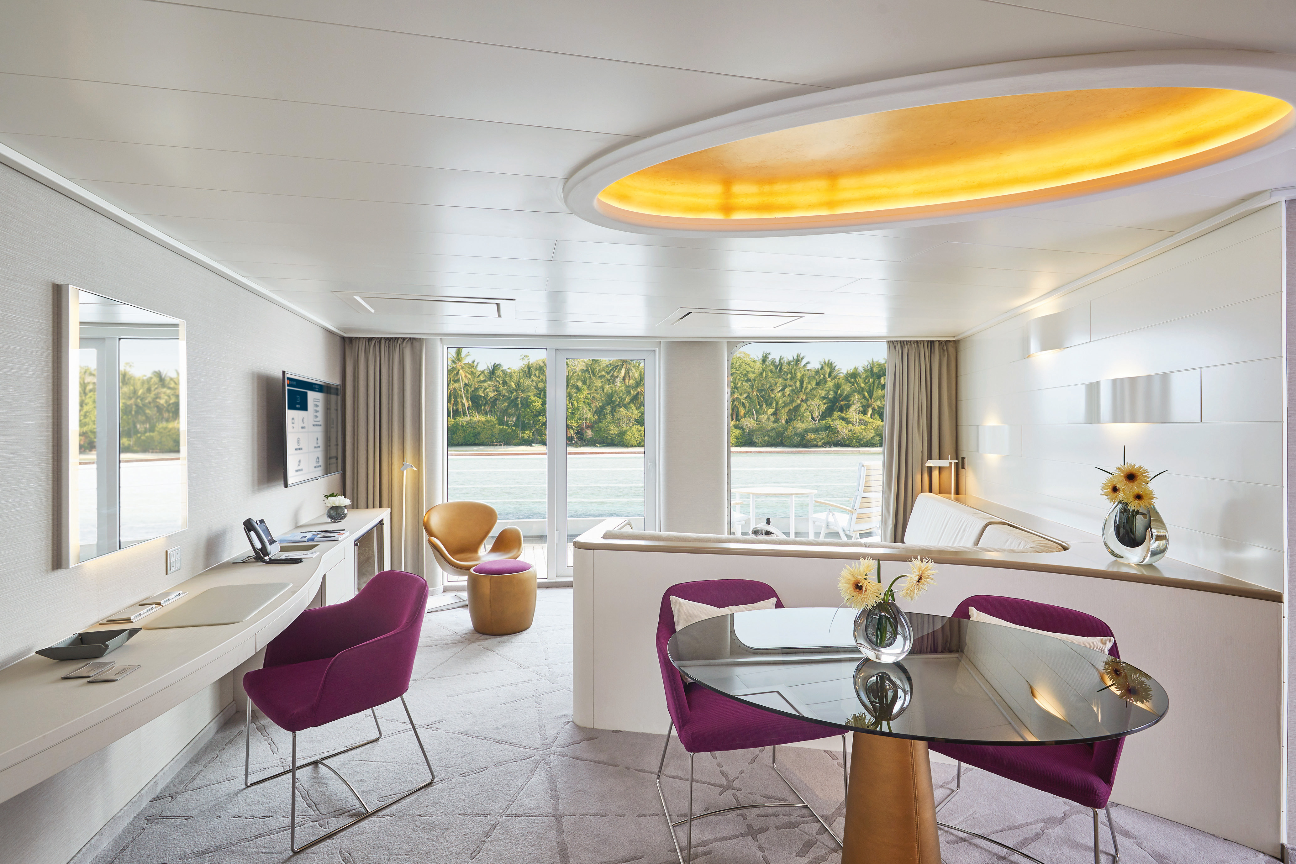 Hapag Lloyd Hanseatic Inspiration Spirit Grand Suite 2.jpg