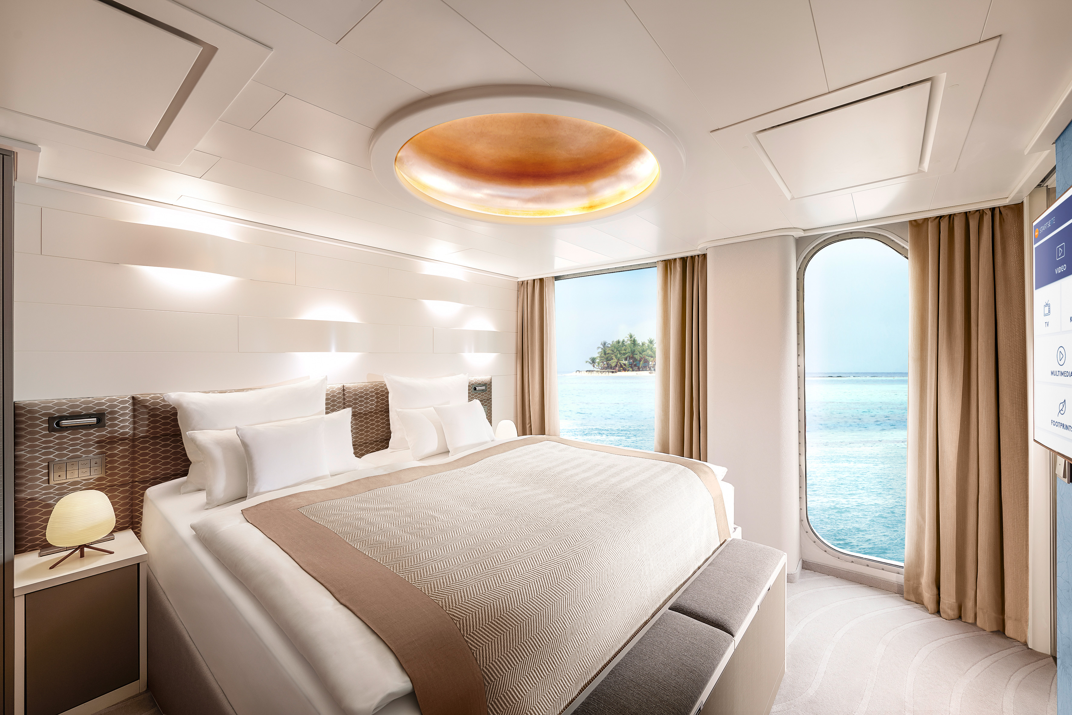 Hapag Lloyd Hanseatic Nature Grand Suite 2.jpg