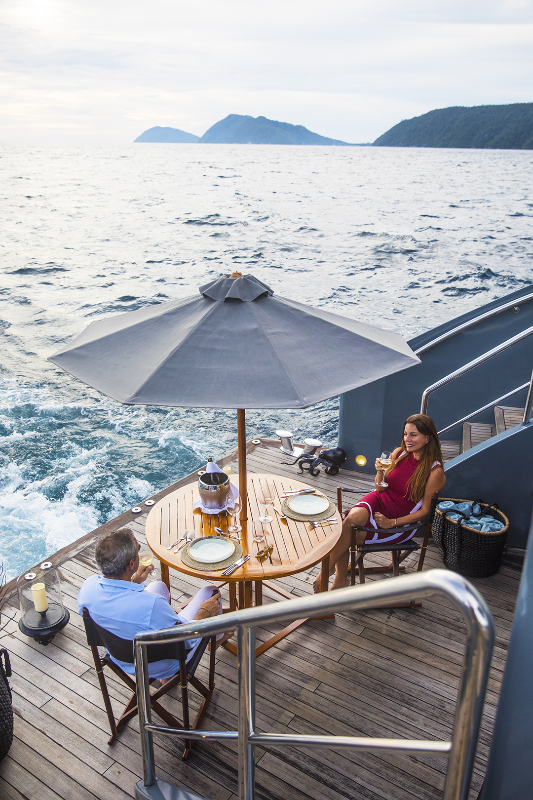 Aqua Expeditions Aqua Blu - Romantic Dining - 03.jpg